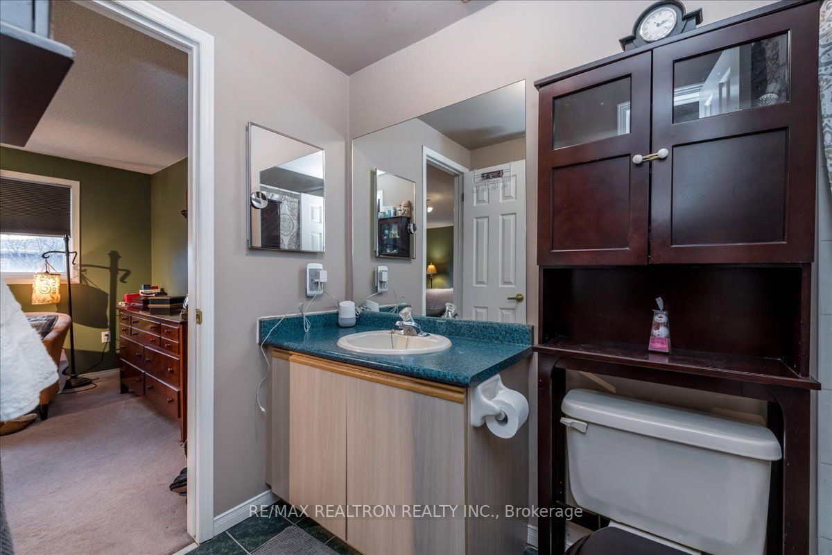 9 Caribou Crt