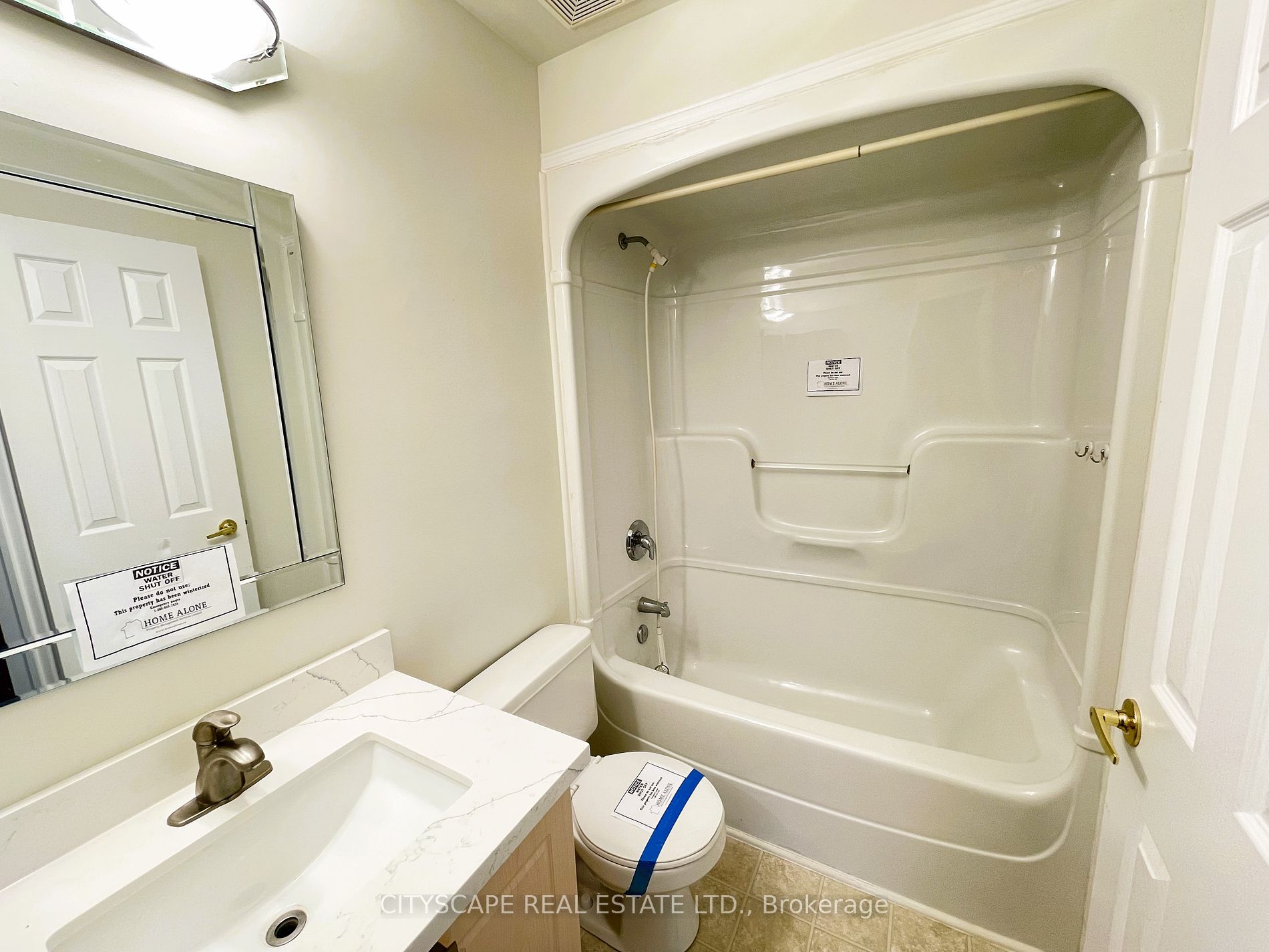 96 Sandringham Dr