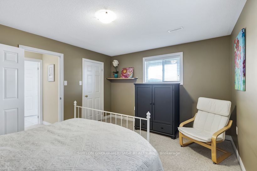 27 Brookfield Cres