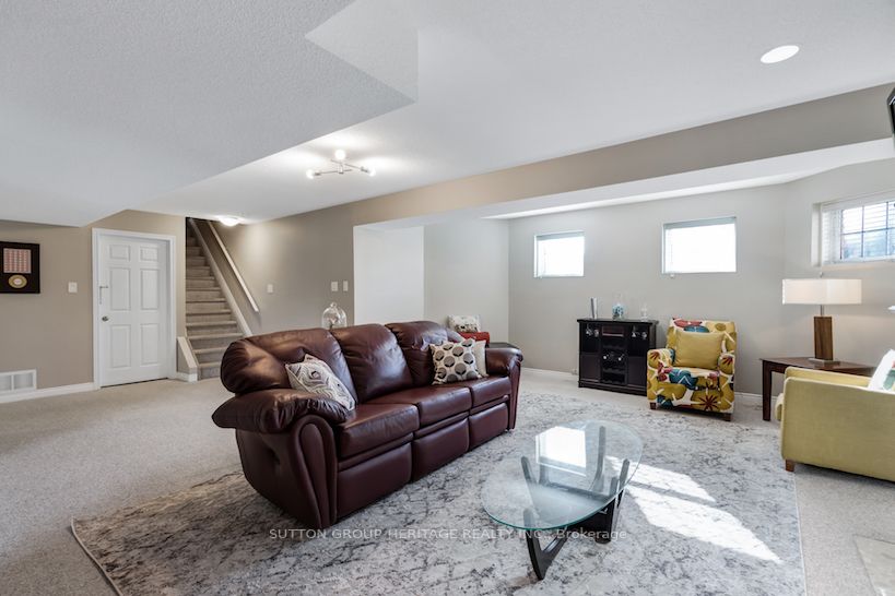 27 Brookfield Cres