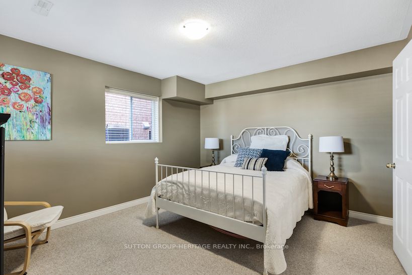 27 Brookfield Cres