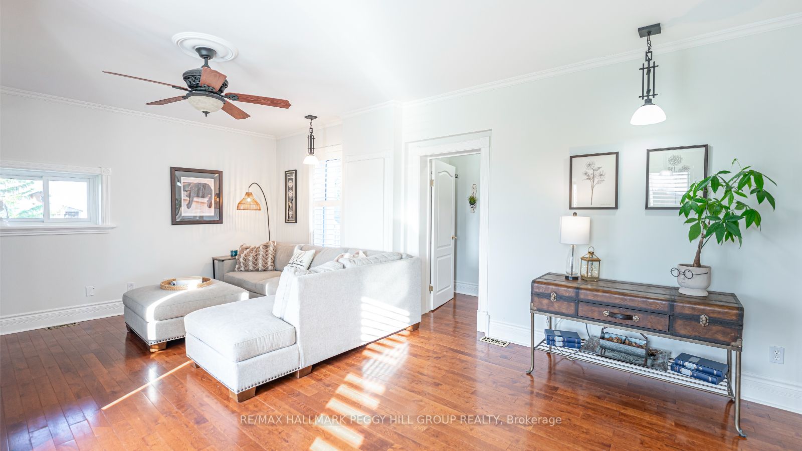 1792 Flos Road 7 West Rr2