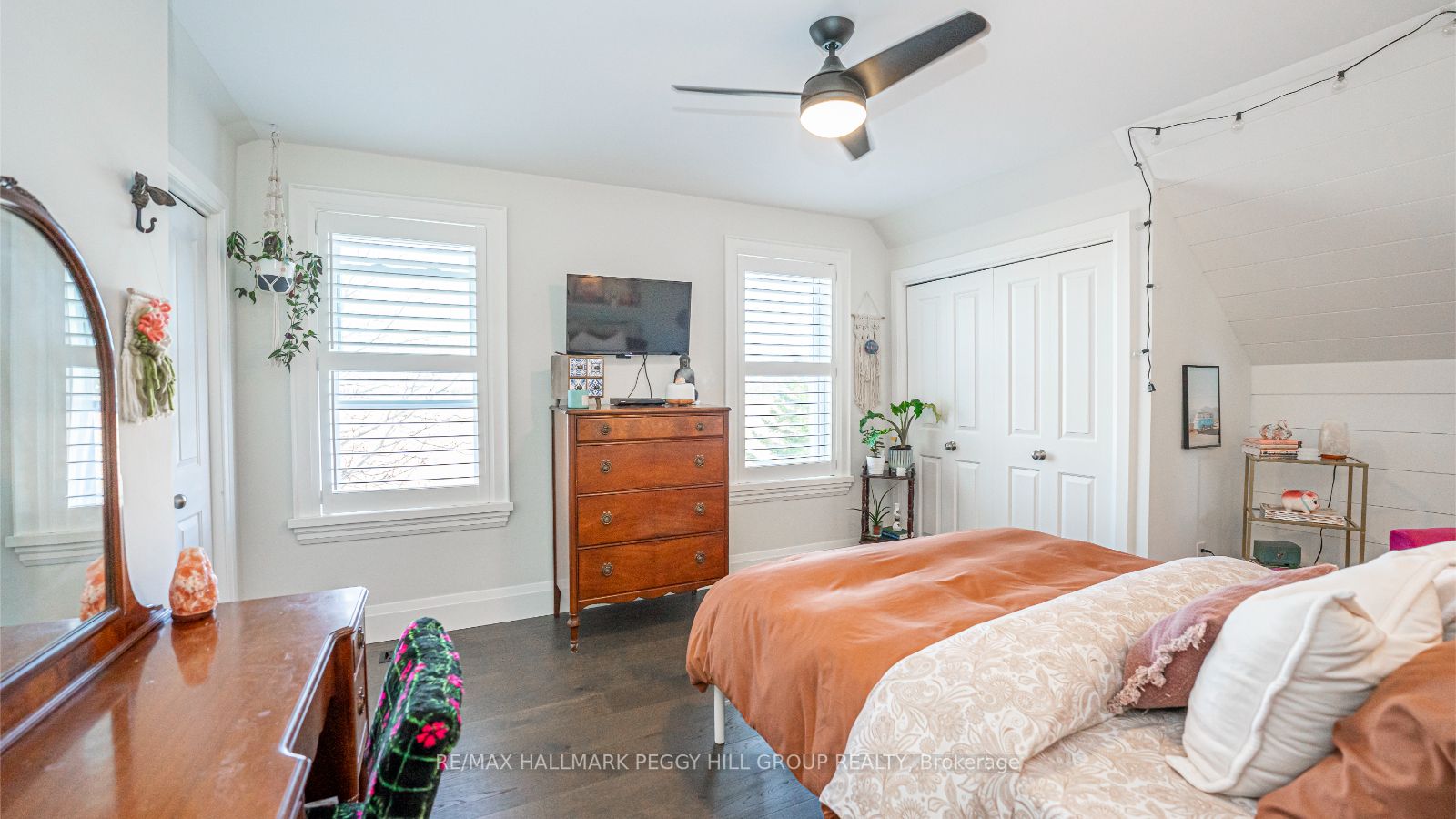 1792 Flos Road 7 West Rr2