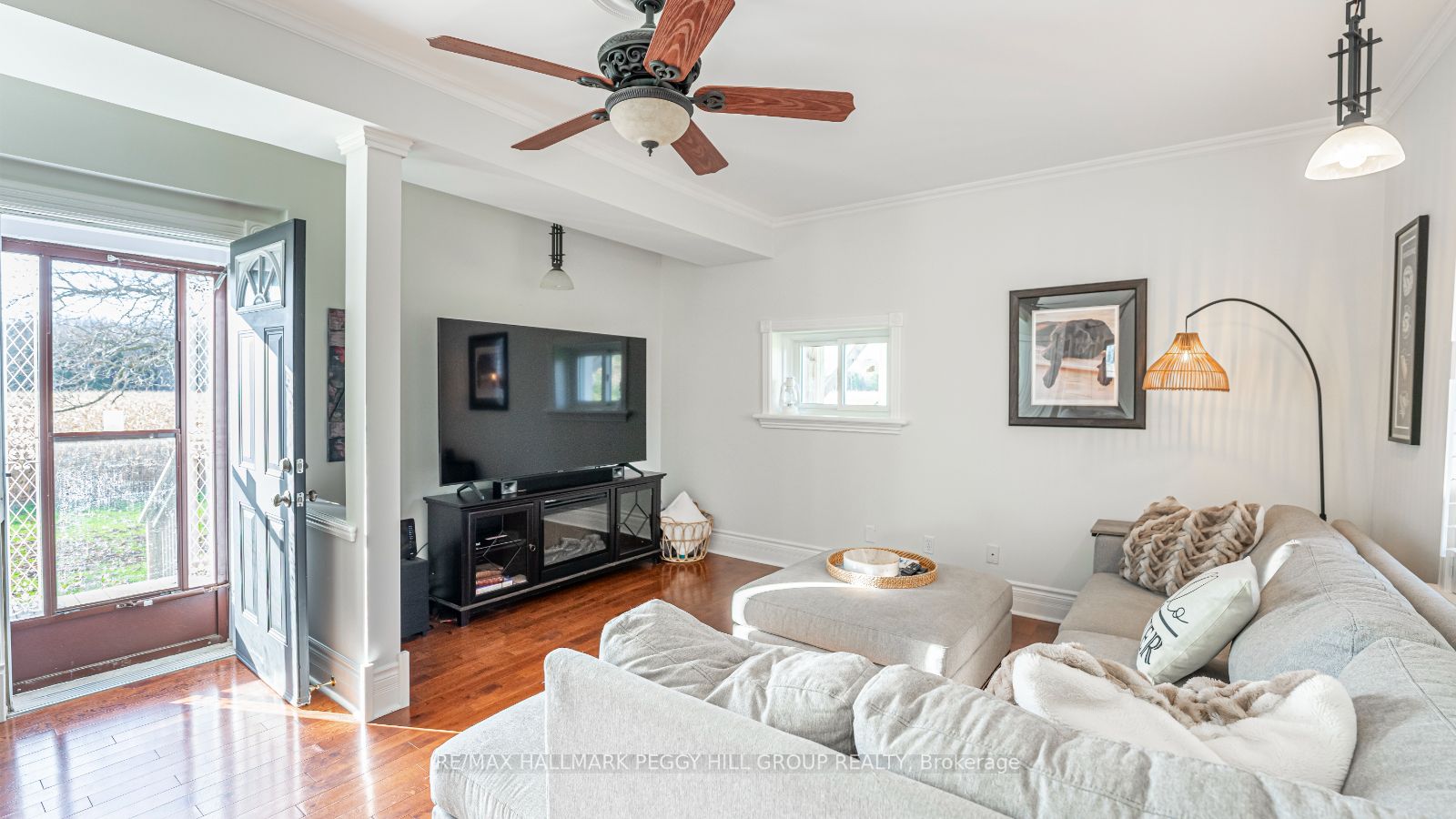 1792 Flos Road 7 West Rr2