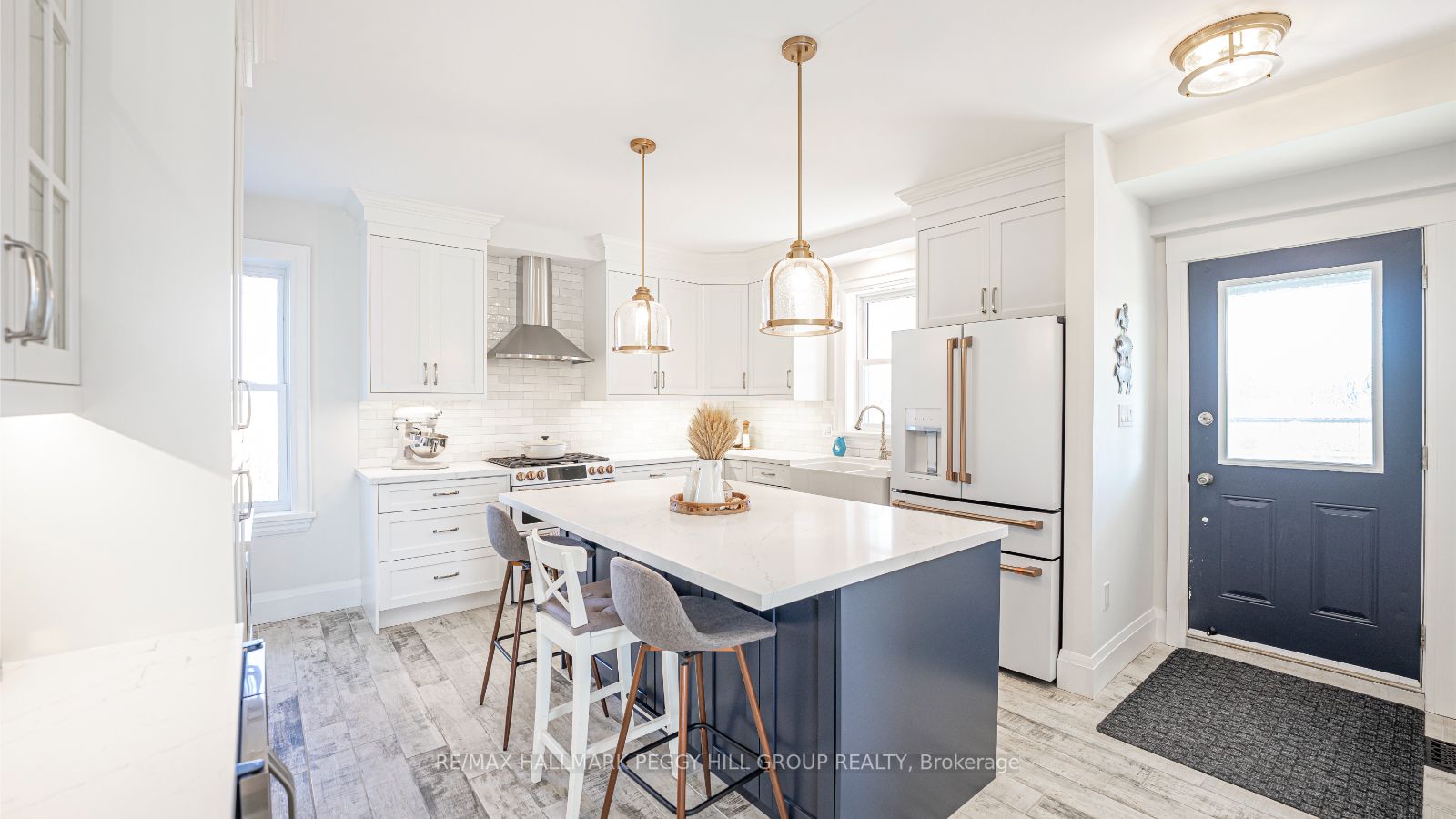 1792 Flos Road 7 West Rr2