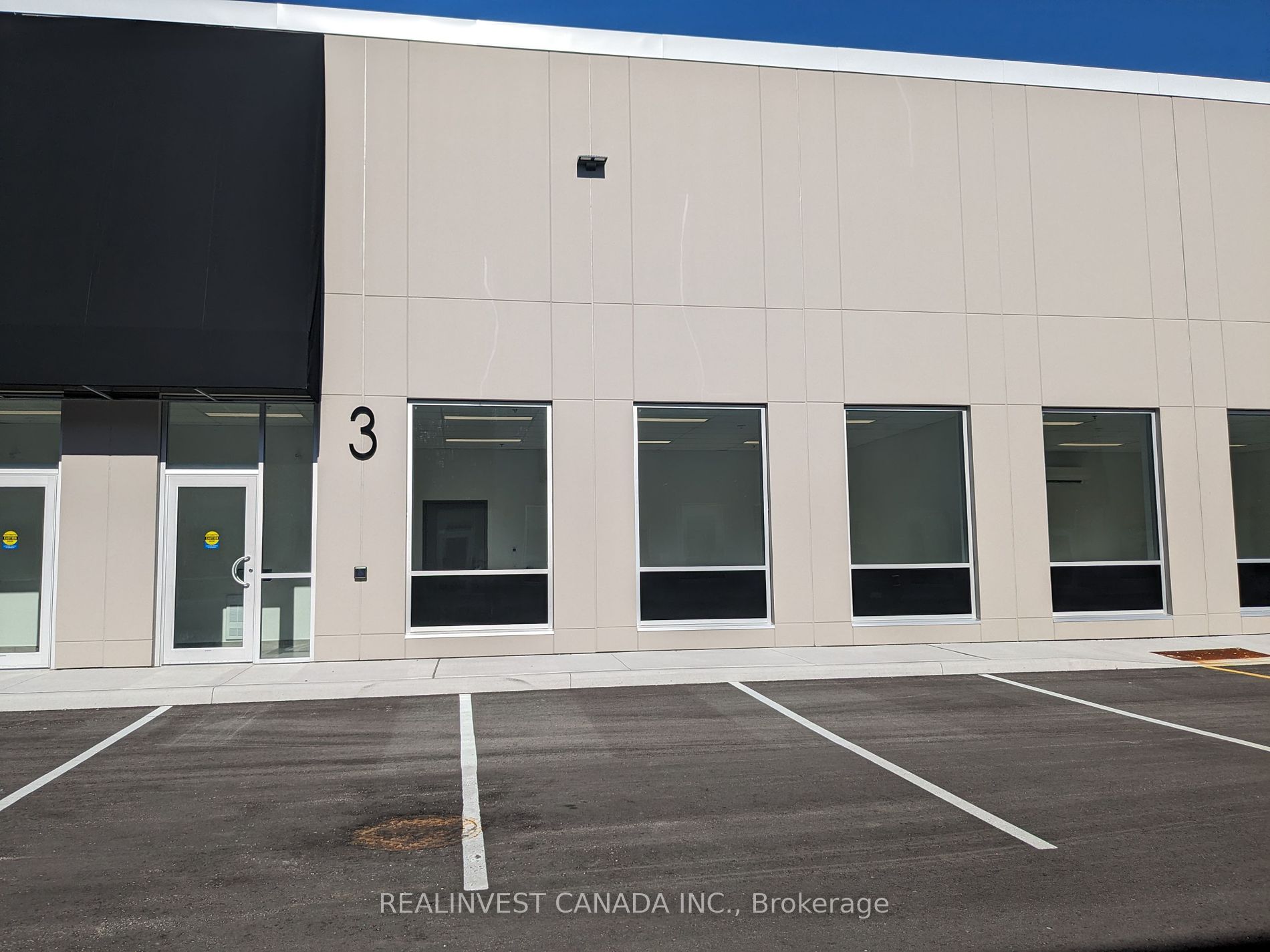 251 King St, #3
