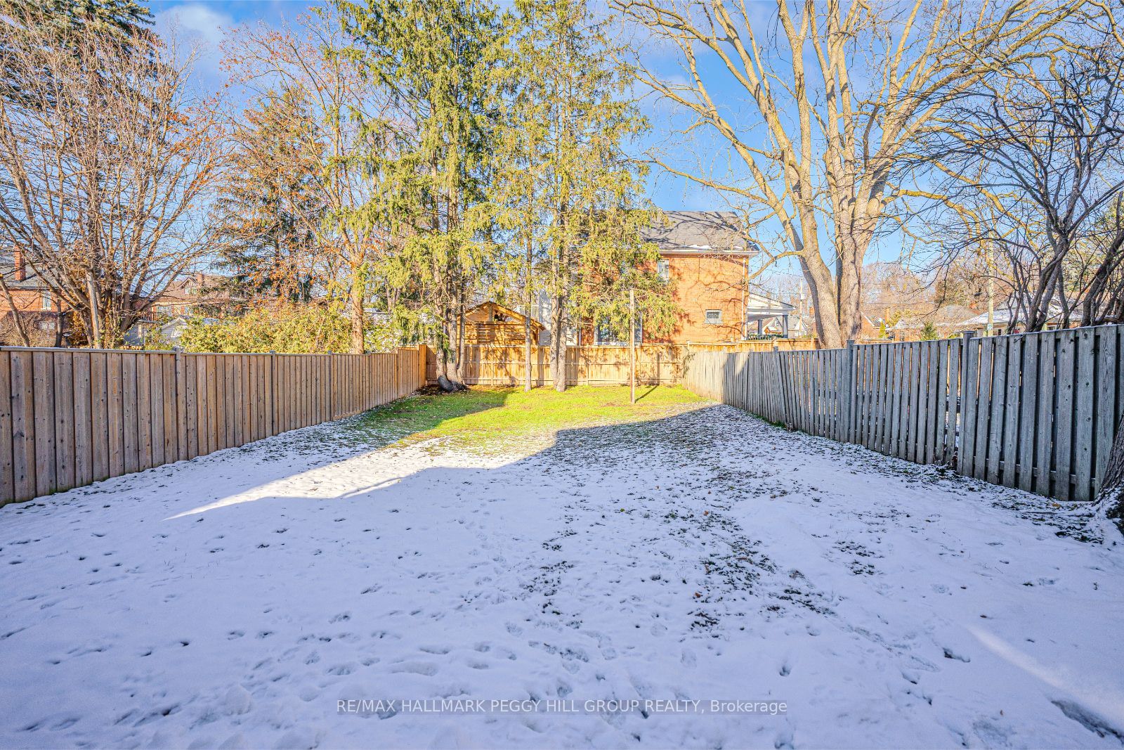 36 Sophia St W