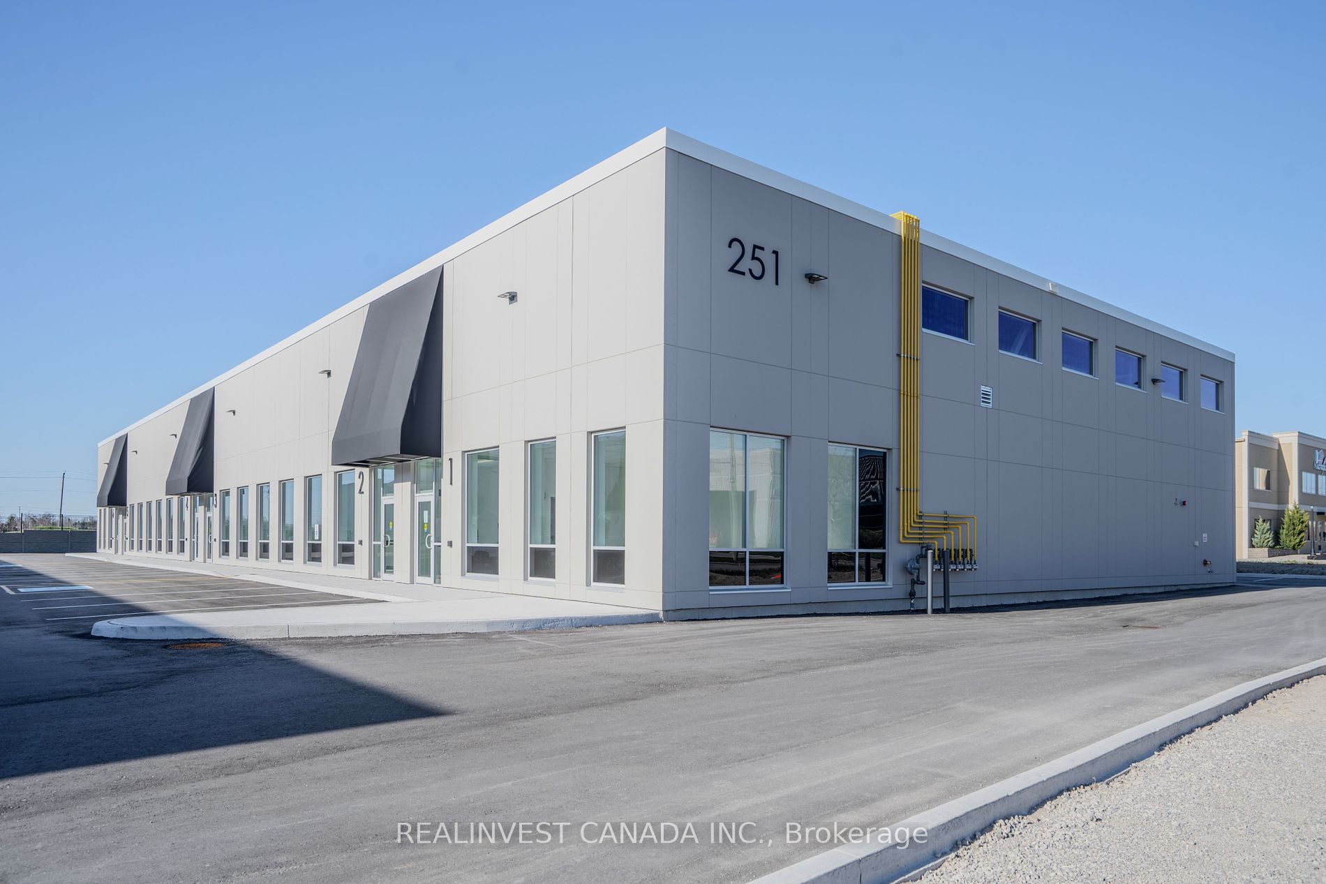 251 King St, #5