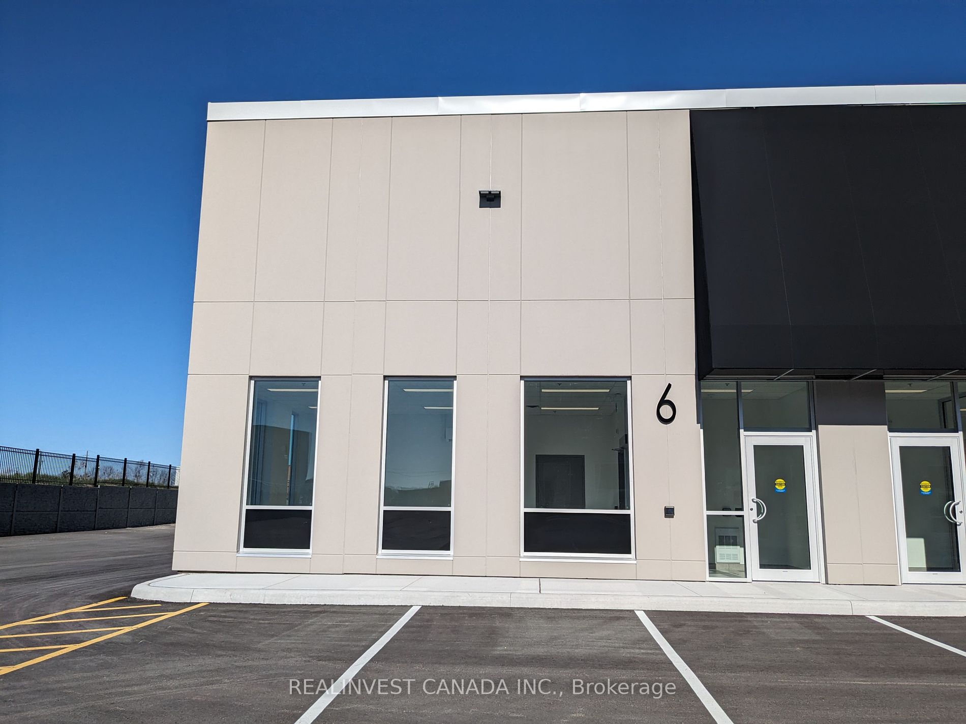 251 King St, #6