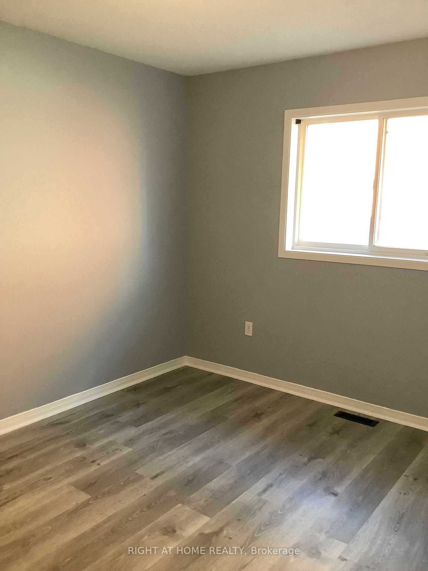 15 Addison Tr, #Upper