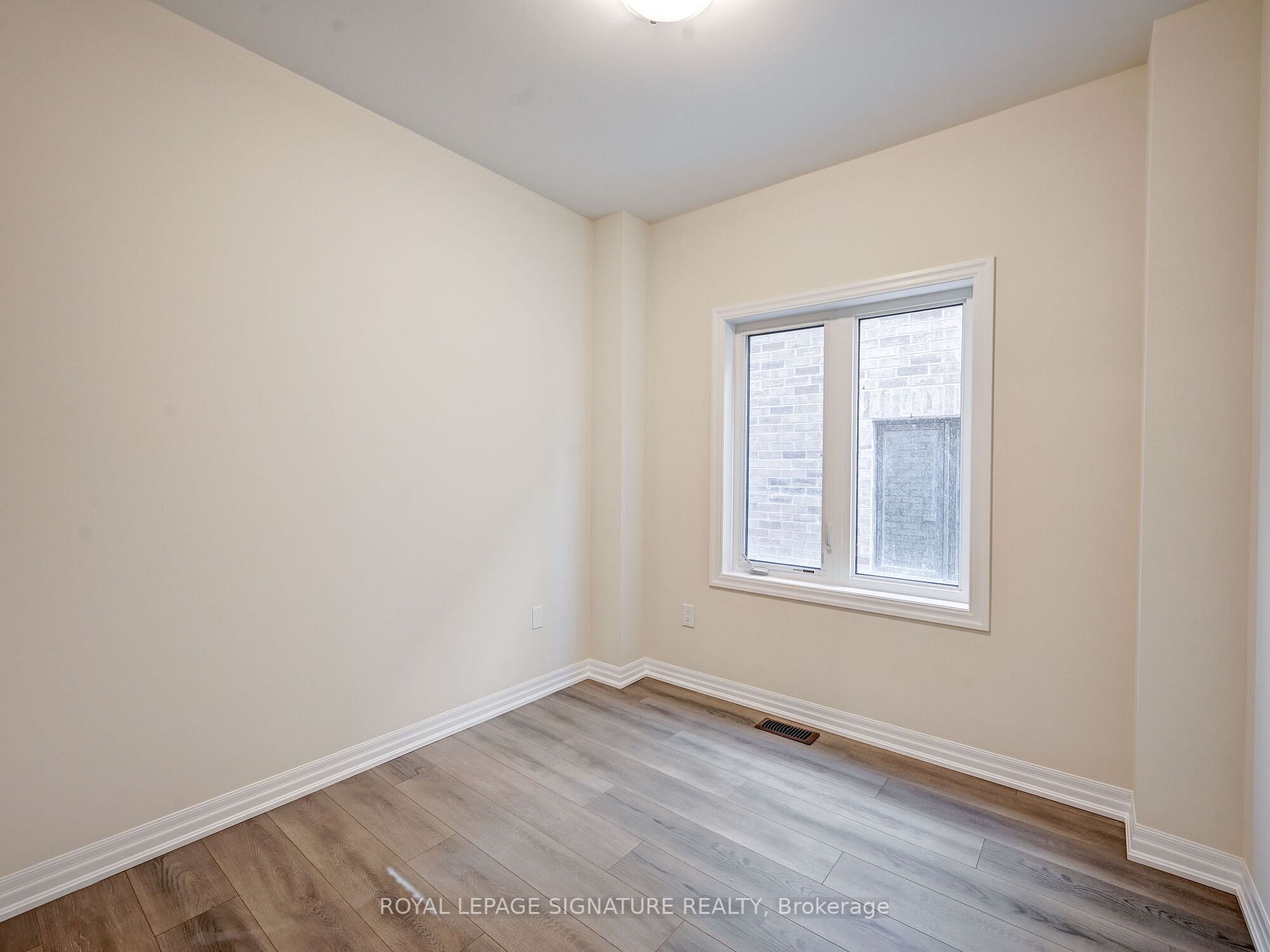 207 Warden St