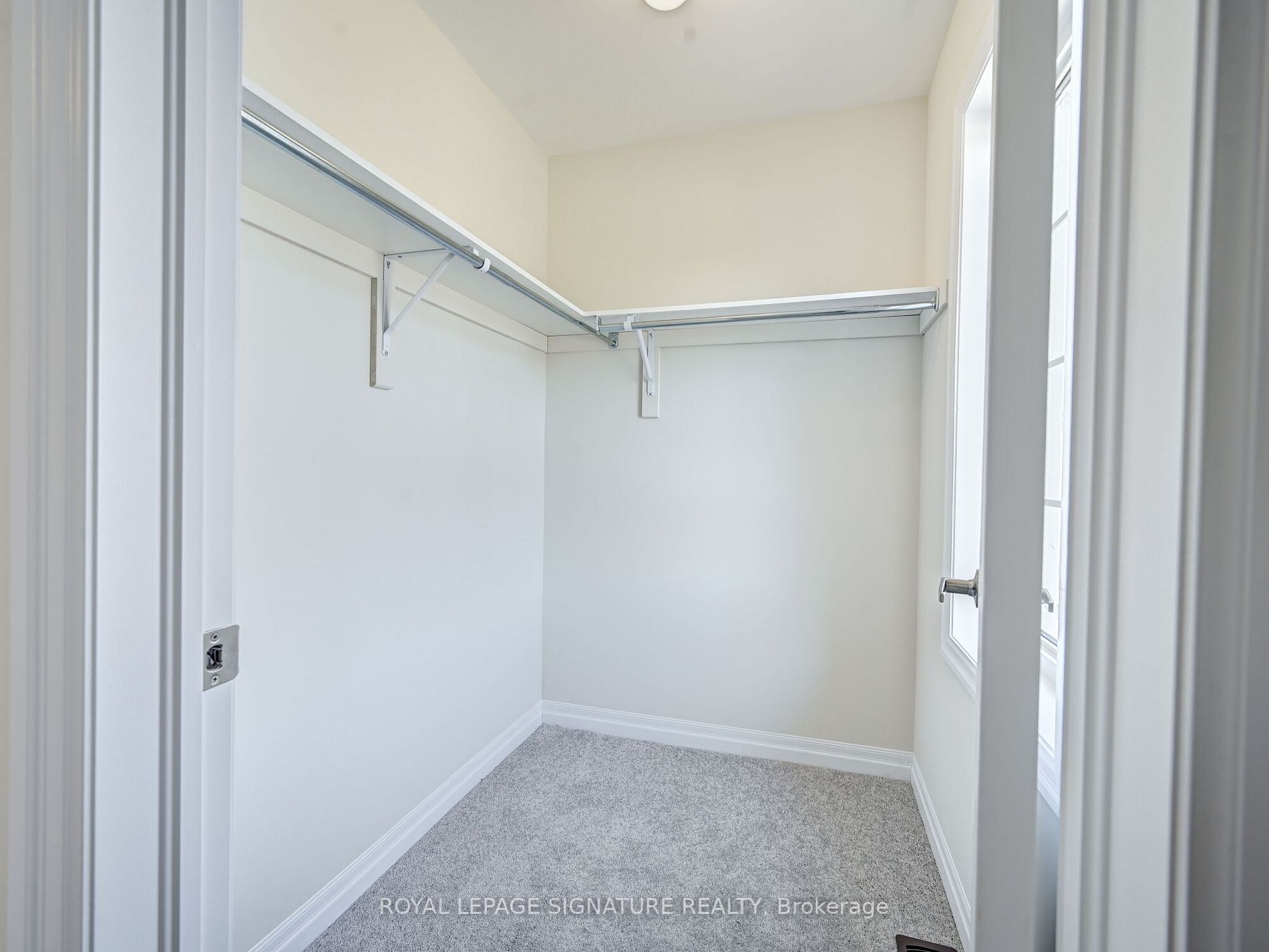 207 Warden St