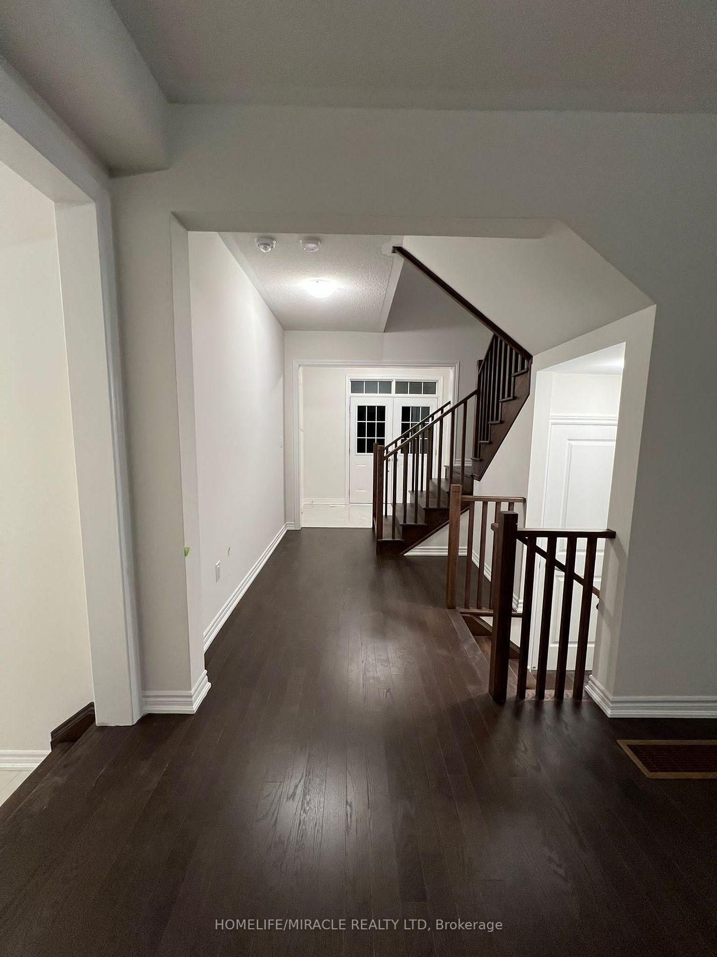 15 Ludlow Dr