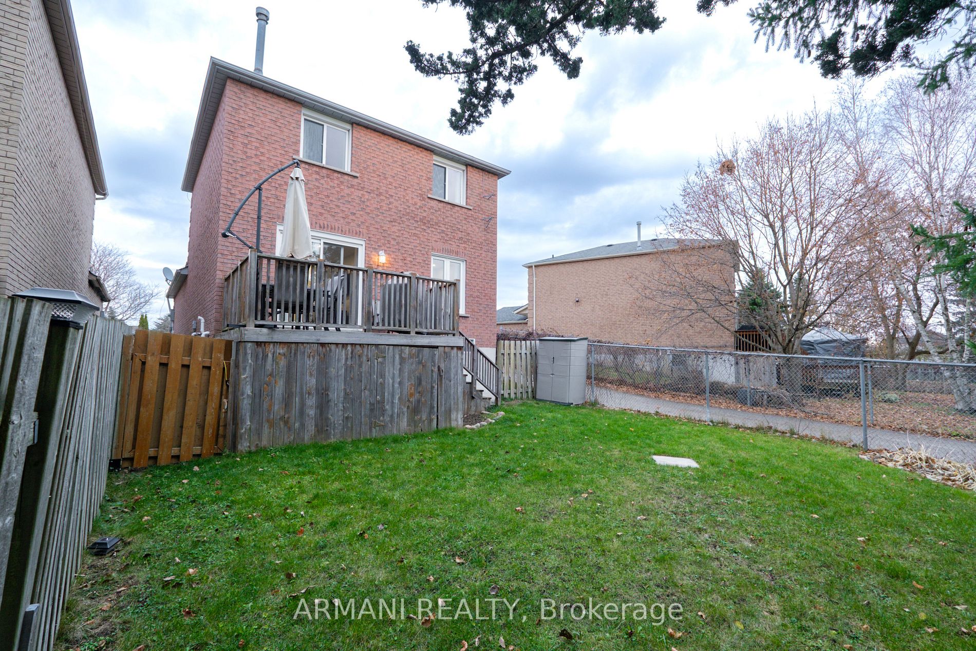 64 Wallace Dr N