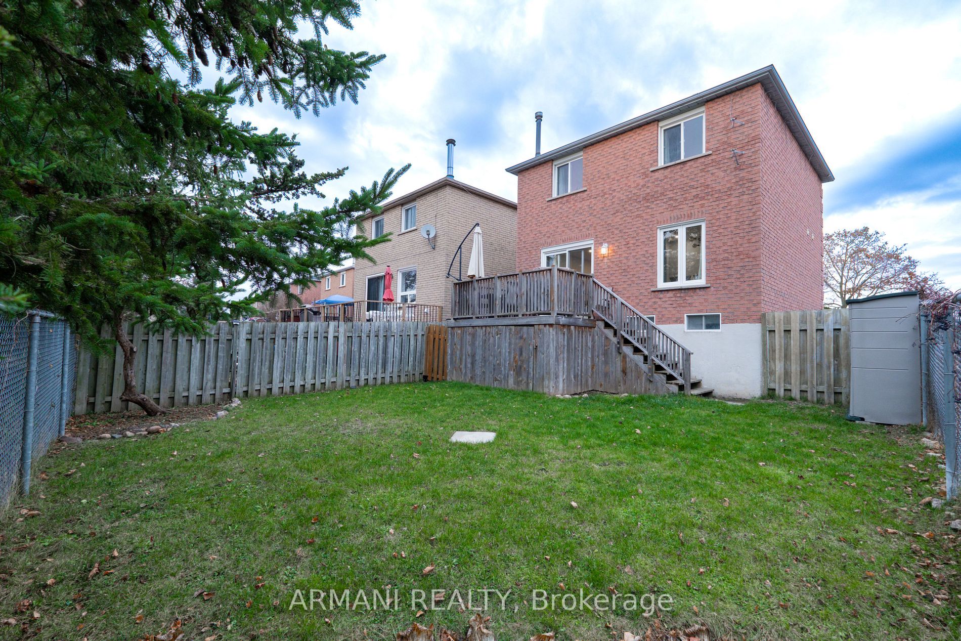 64 Wallace Dr N