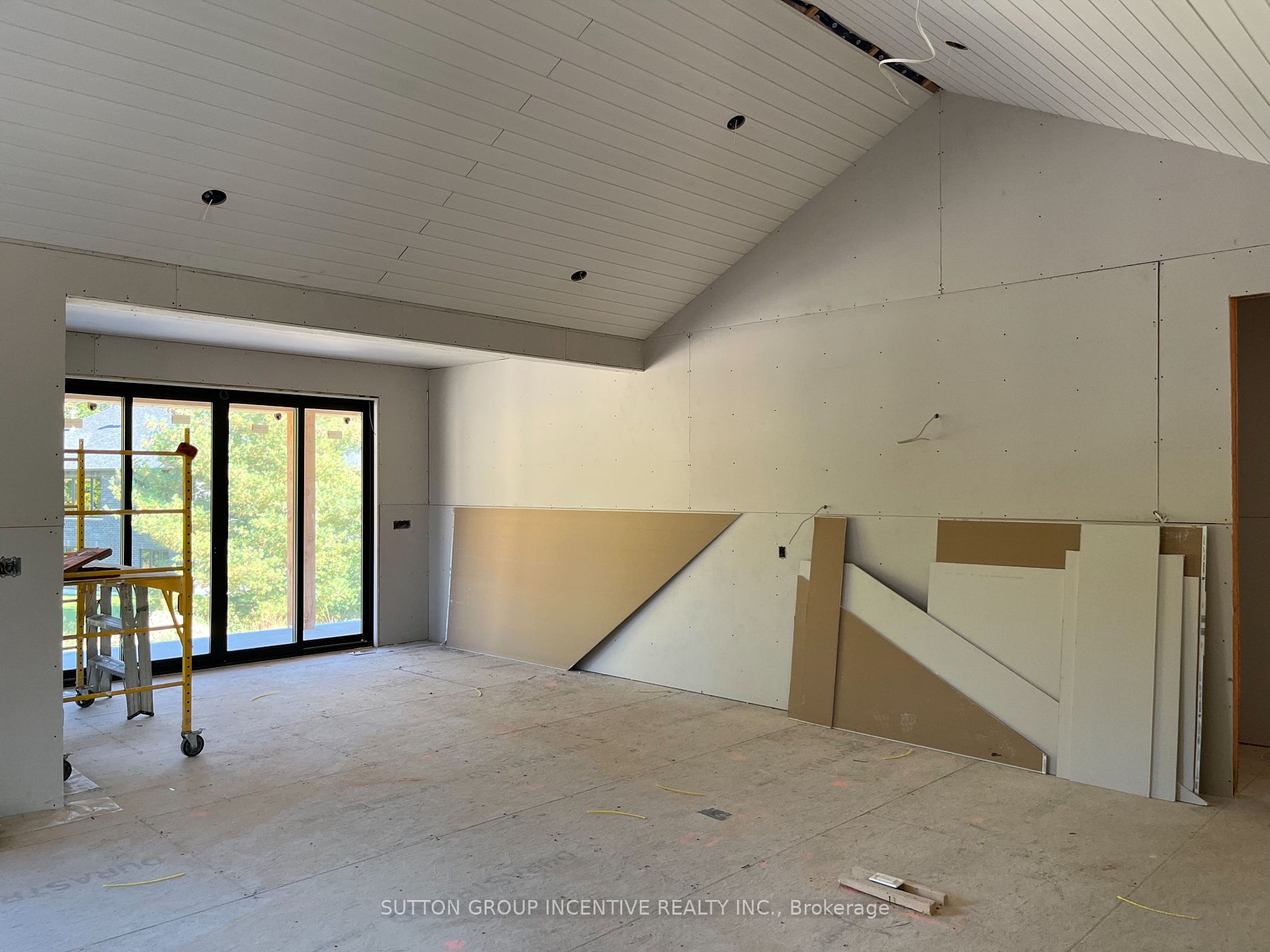 5 Jean Miller Crt