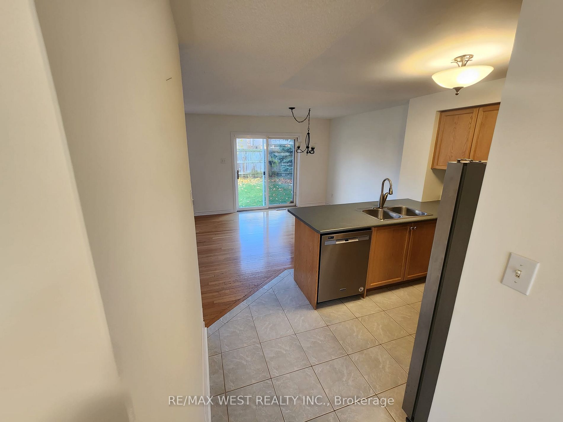 7 Watson Dr