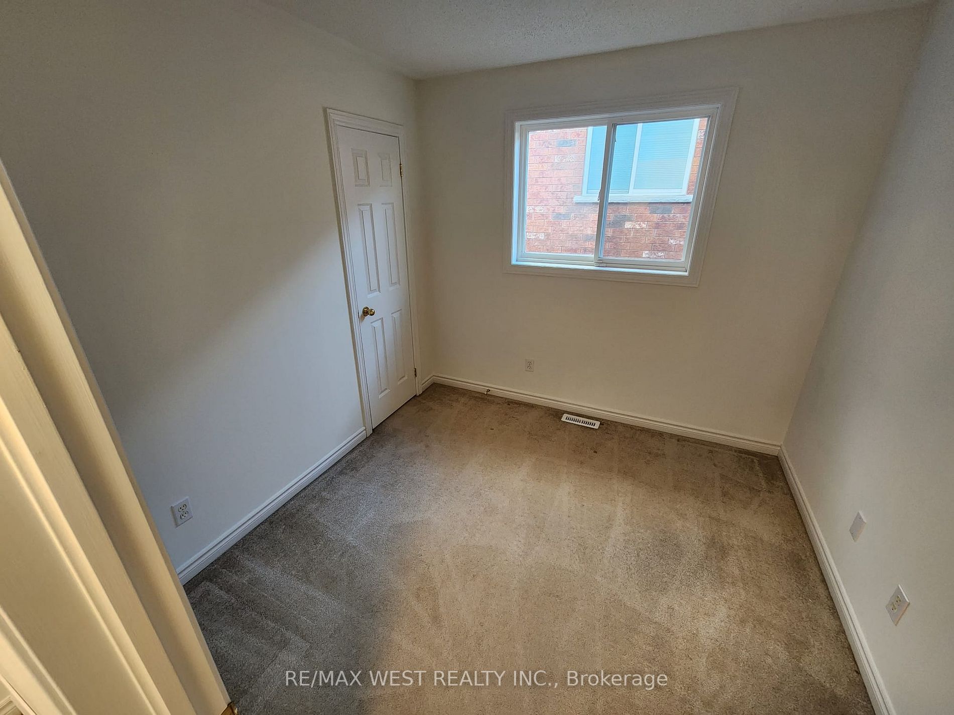 7 Watson Dr
