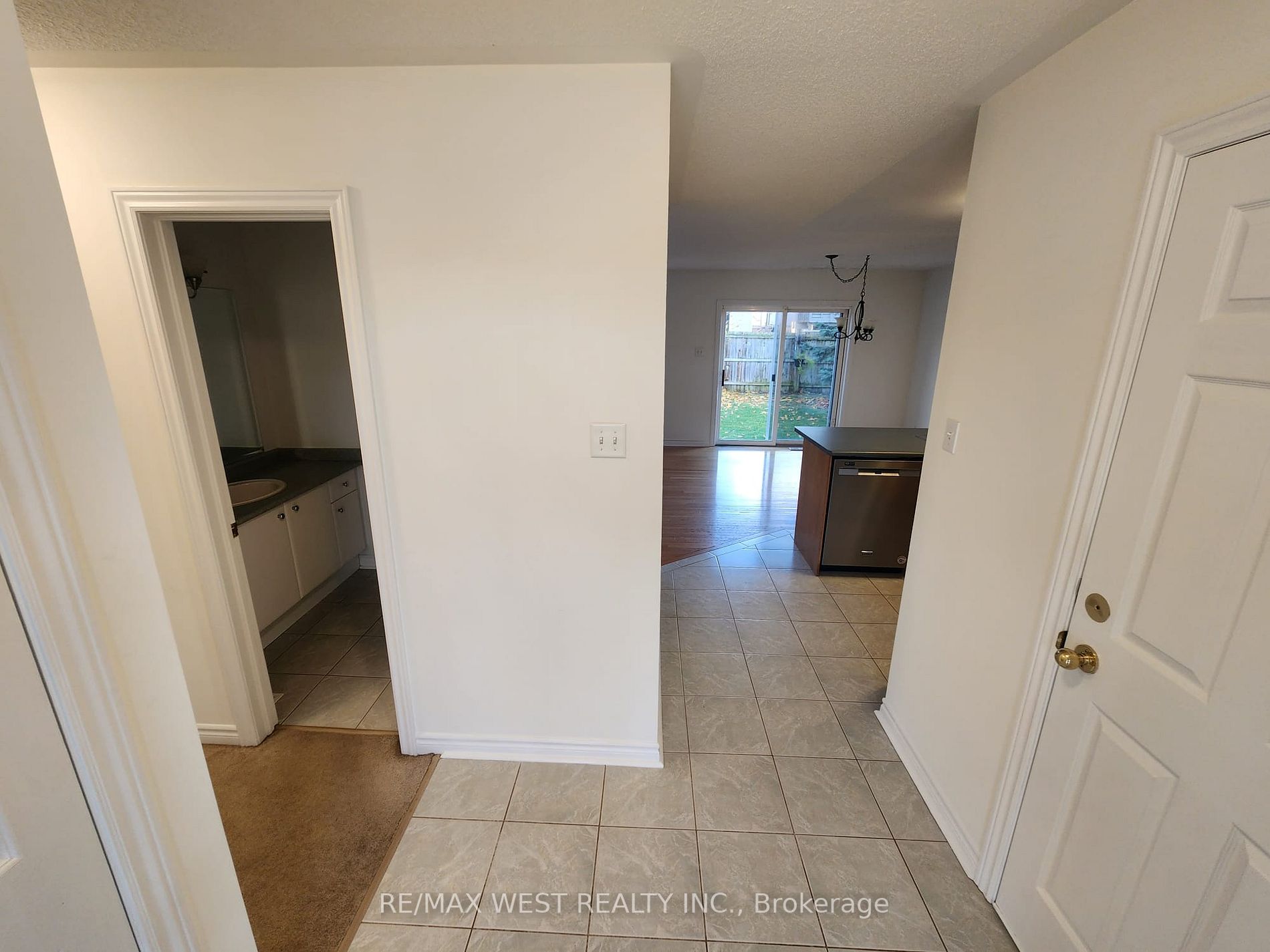 7 Watson Dr