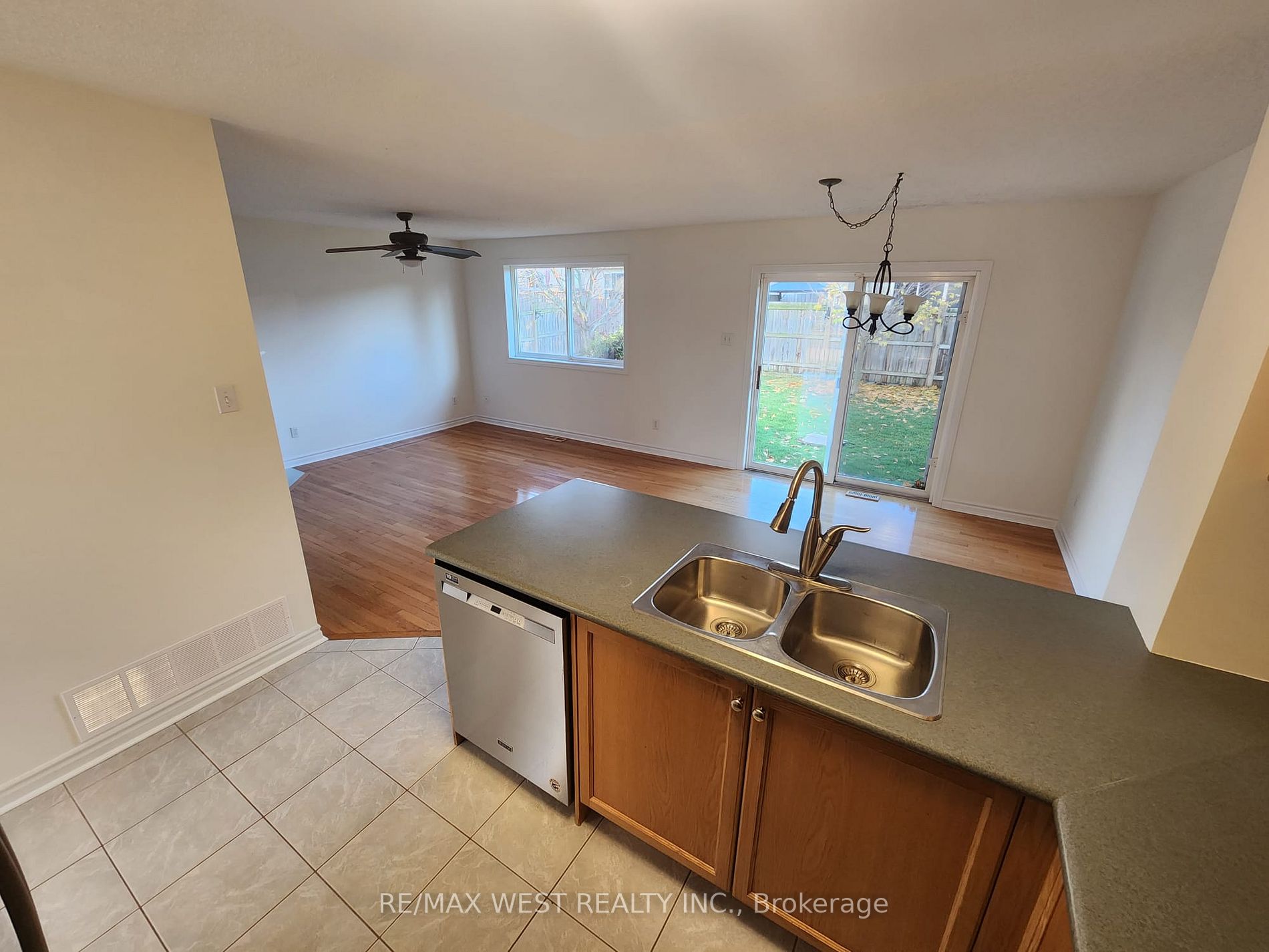 7 Watson Dr