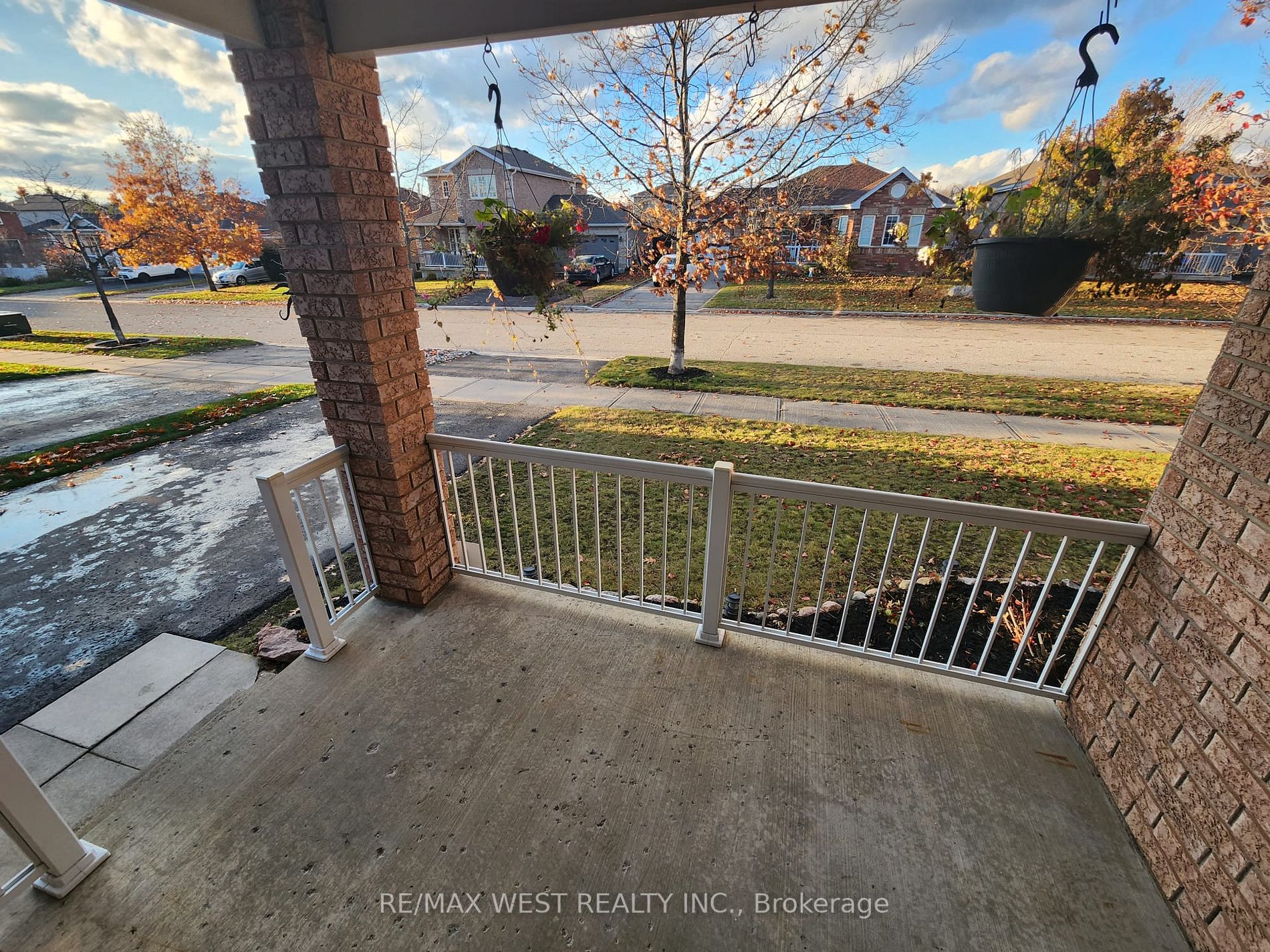 7 Watson Dr