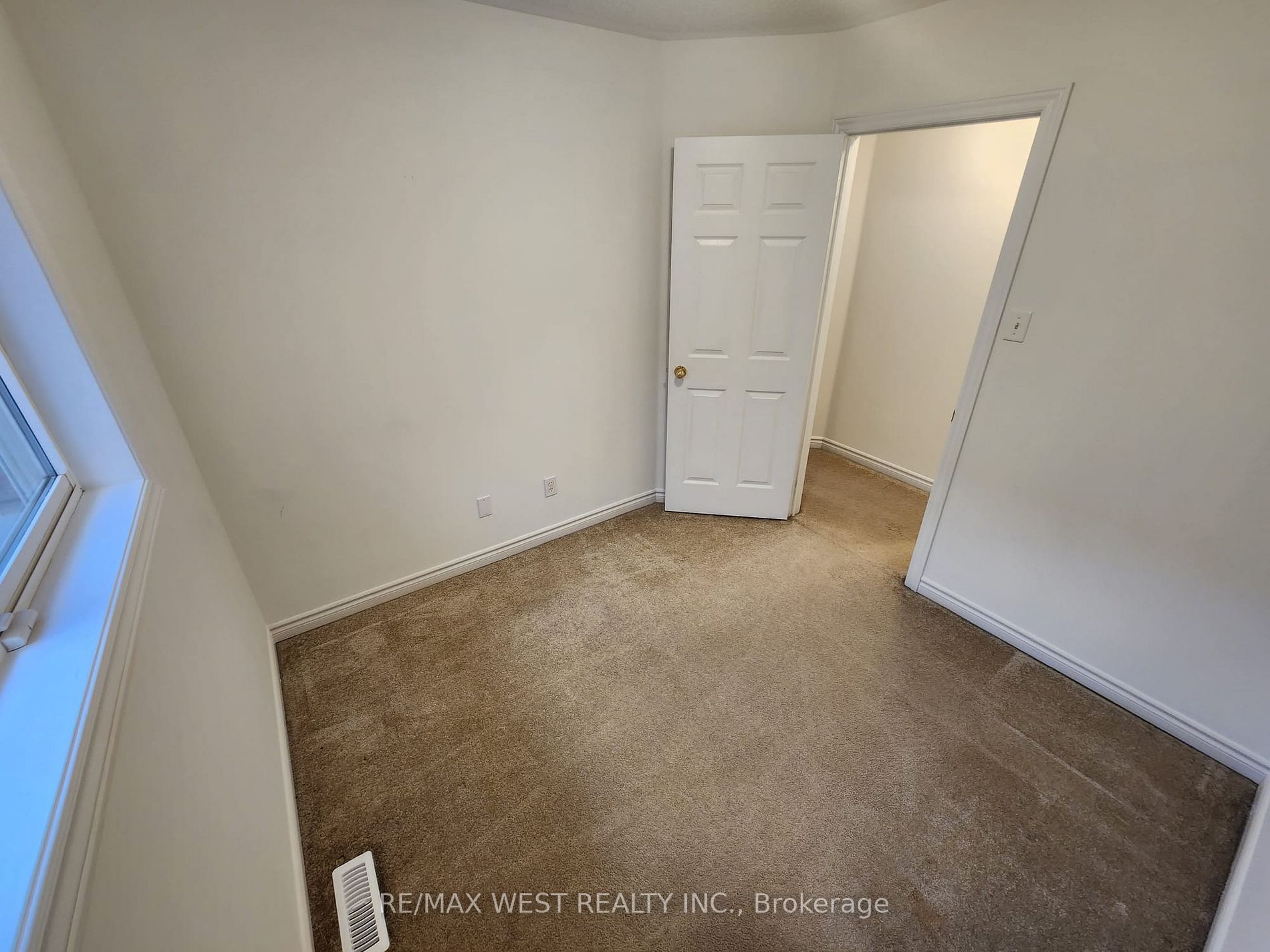 7 Watson Dr