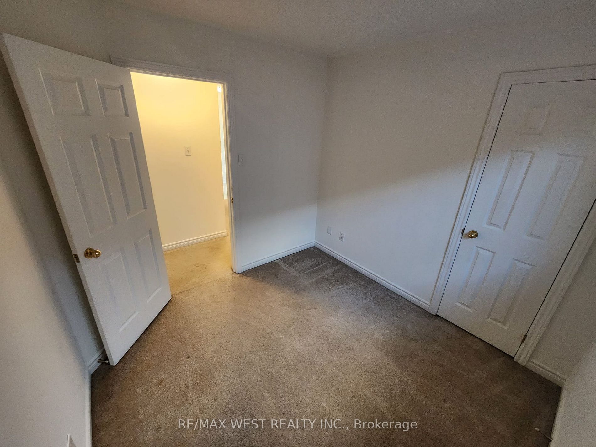 7 Watson Dr
