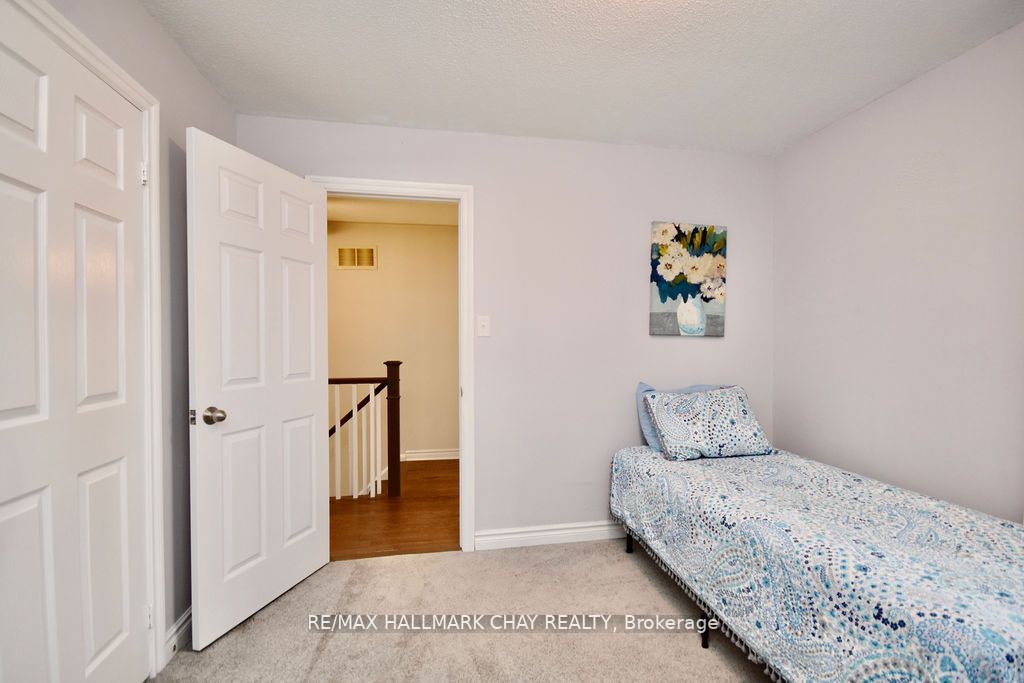 94 Golden Meadow Rd