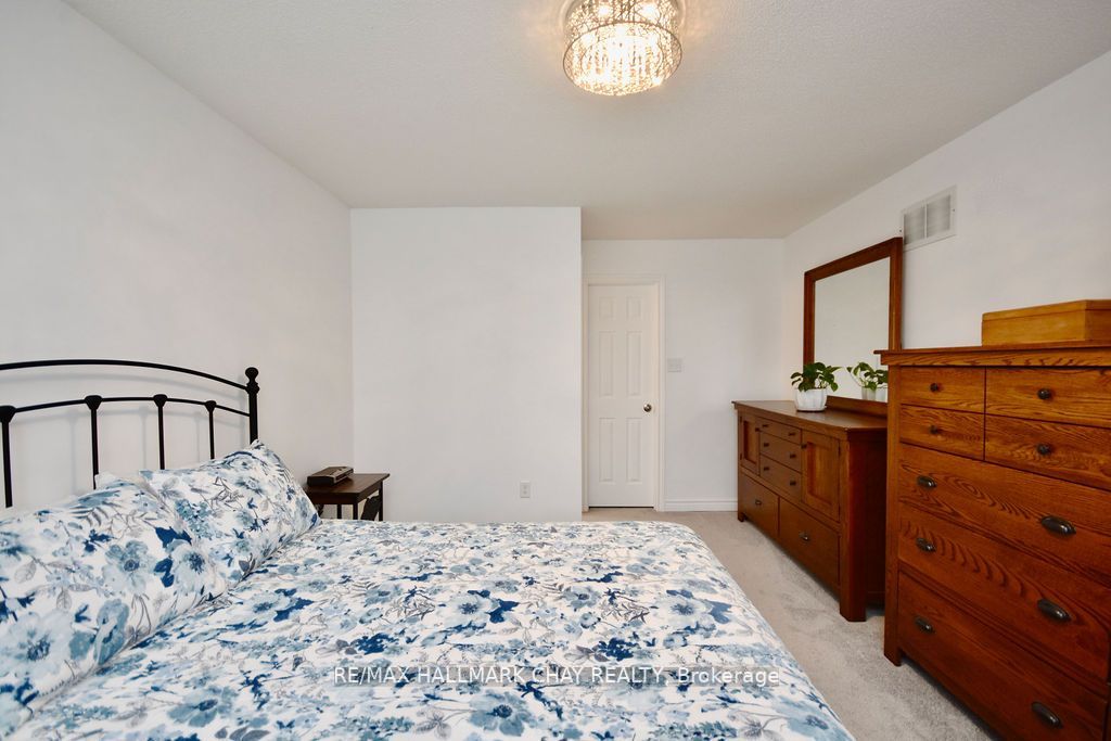 94 Golden Meadow Rd