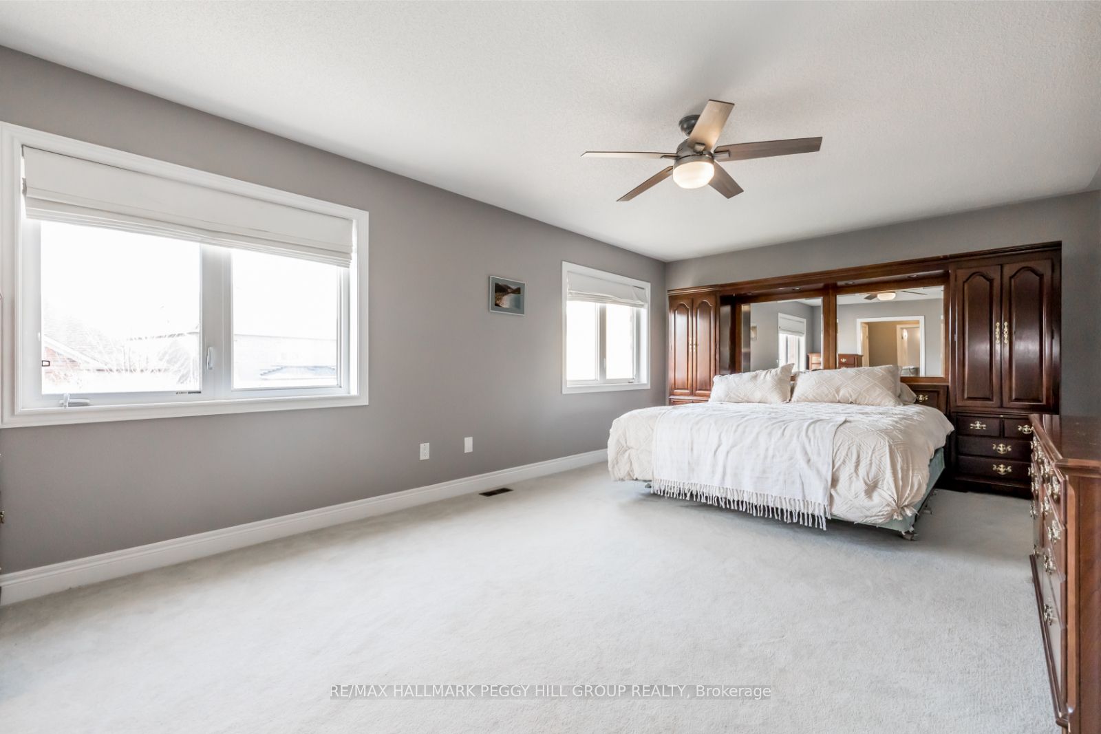35 Royal Park Blvd