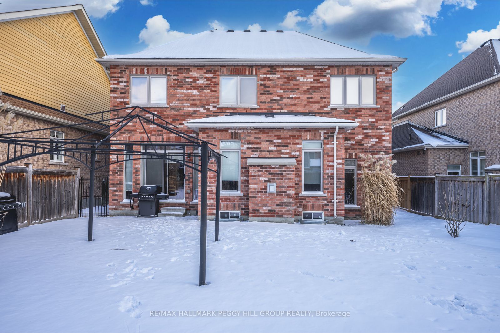 35 Royal Park Blvd