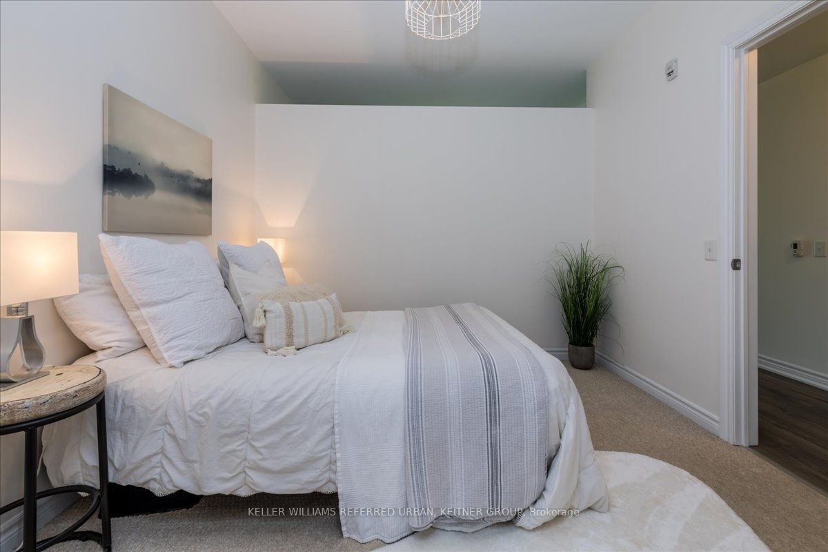 7 Greenwich St, #310