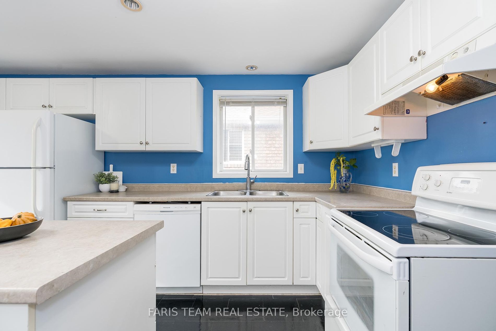 21 Garibaldi Dr