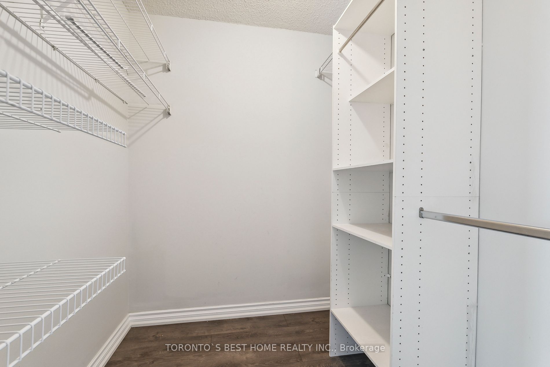 75 Ellen St, #1509