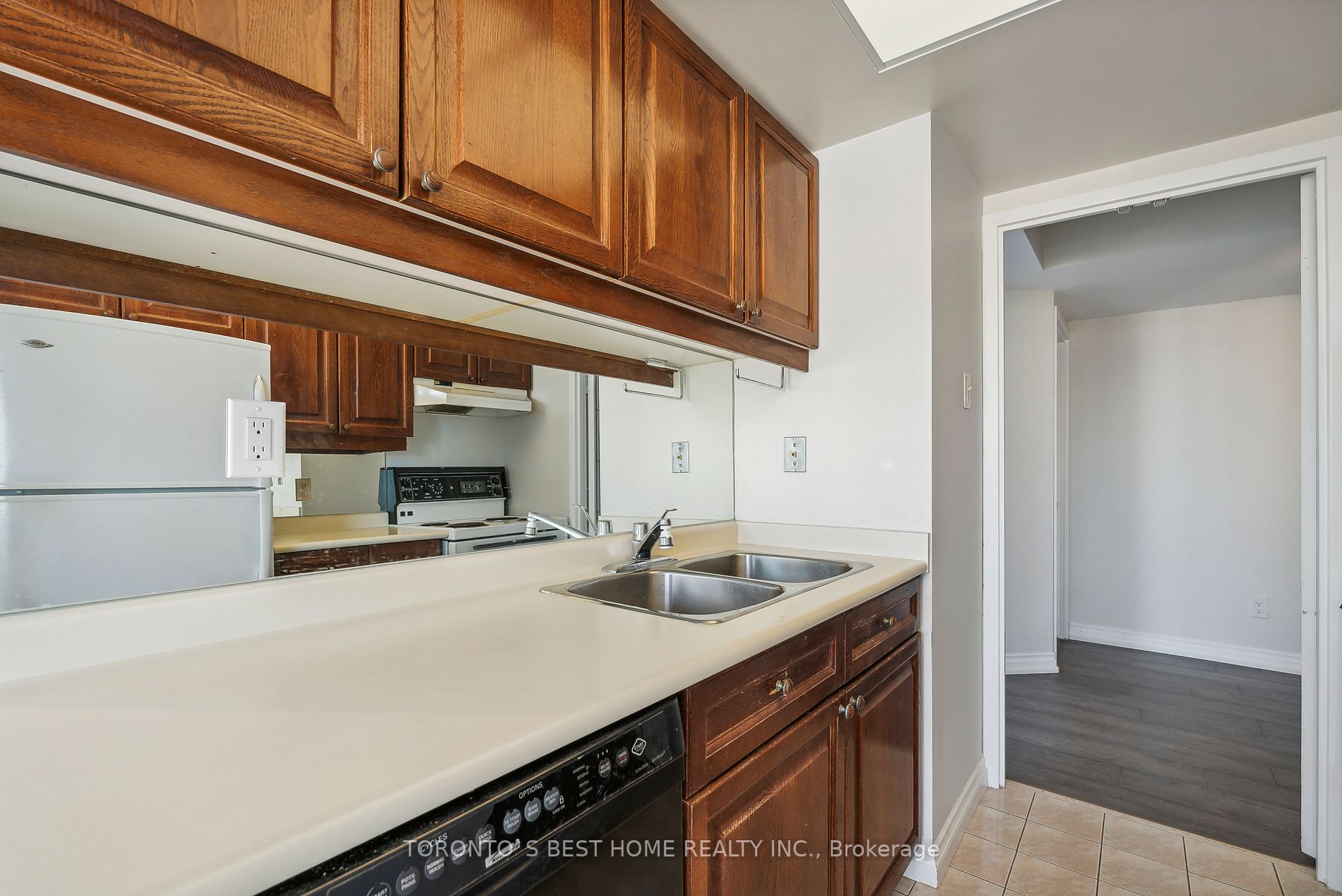 75 Ellen St, #1509