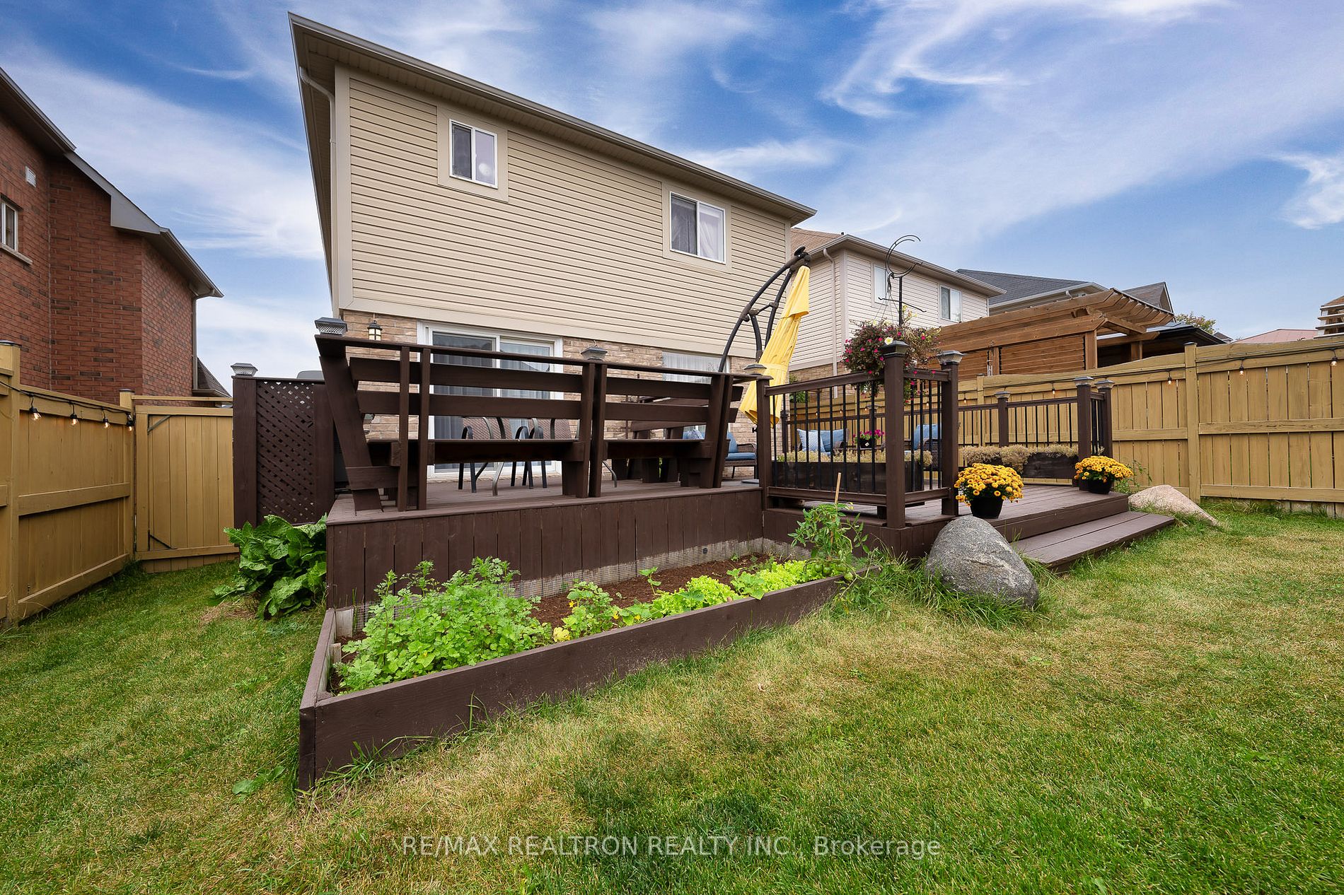 129 Empire Dr