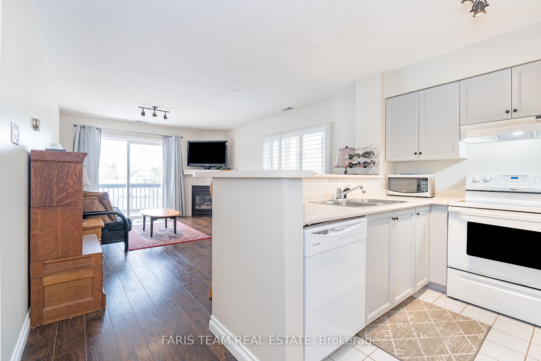 337 Mariners Way, #8