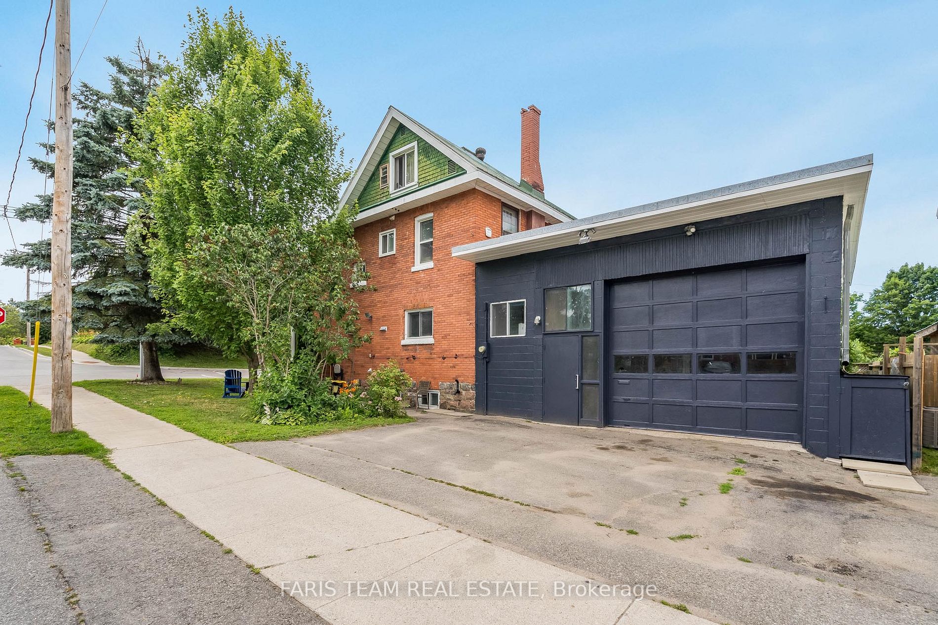 413 Queen St
