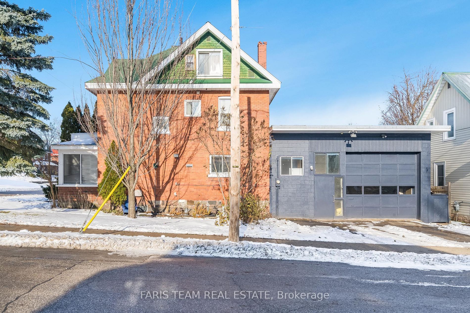 413 Queen St