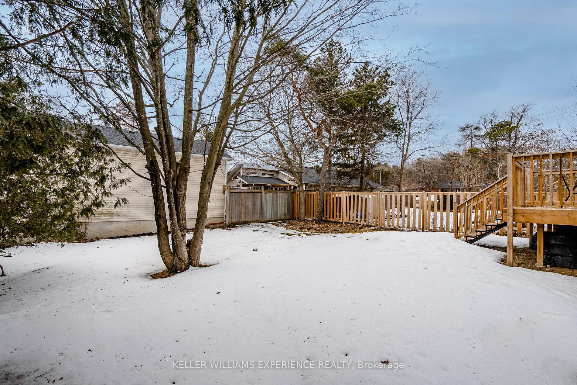200 Ferndale Dr N