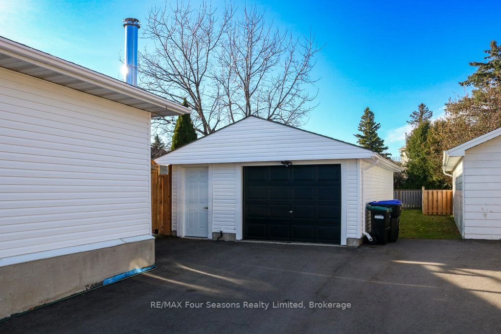 15 Braniff Court