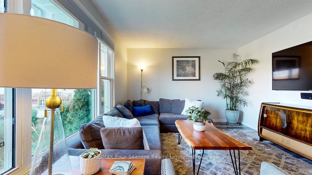 15 Braniff Court