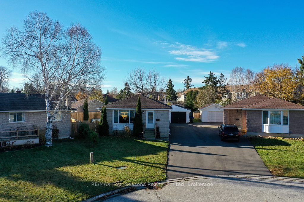 15 Braniff Court