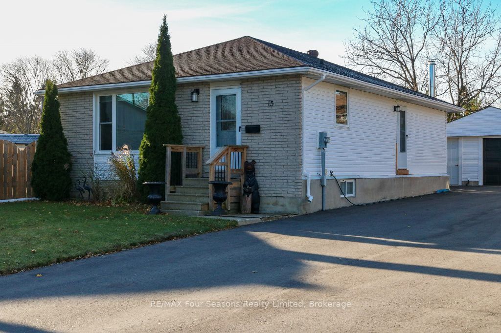 15 Braniff Court