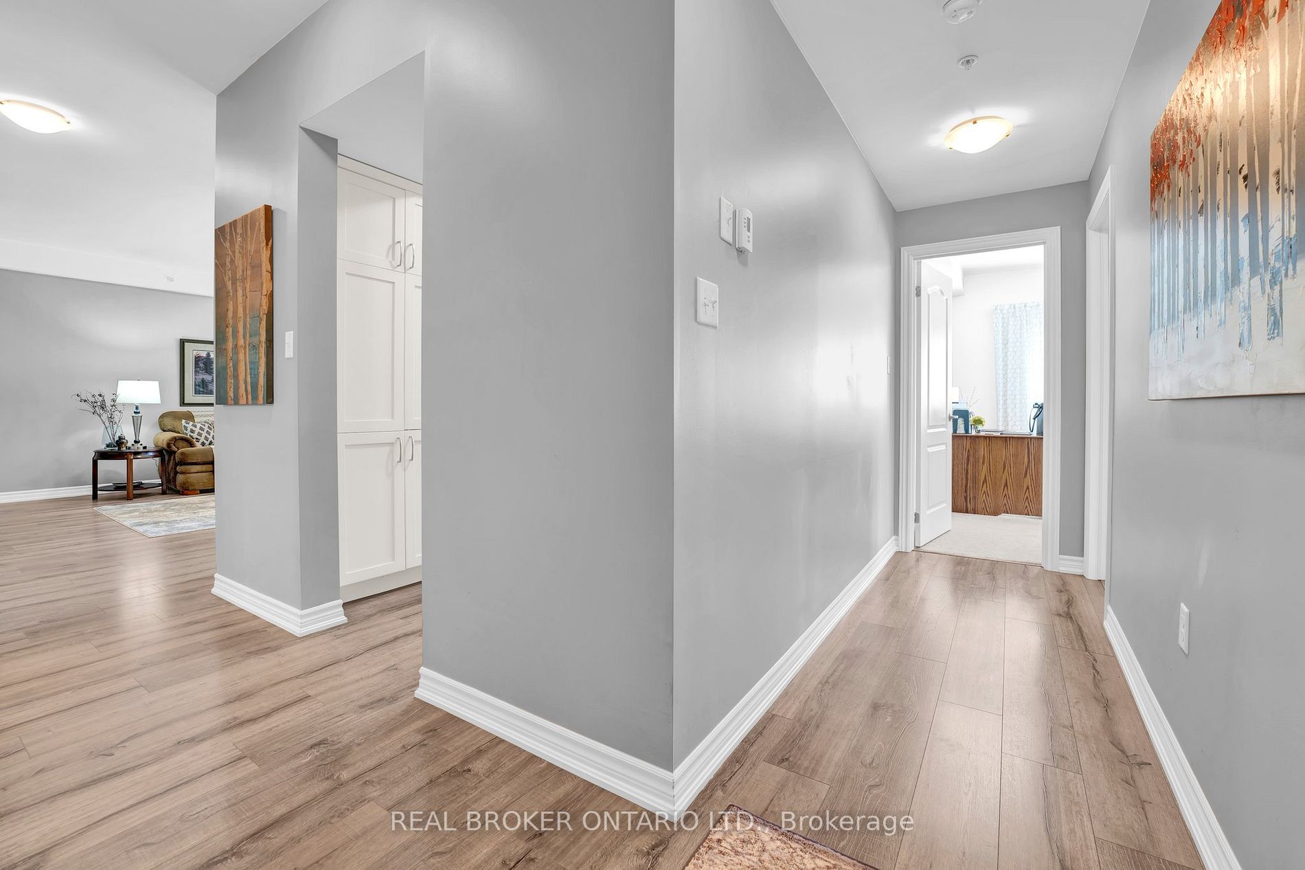 40 Ferndale Dr S, #201