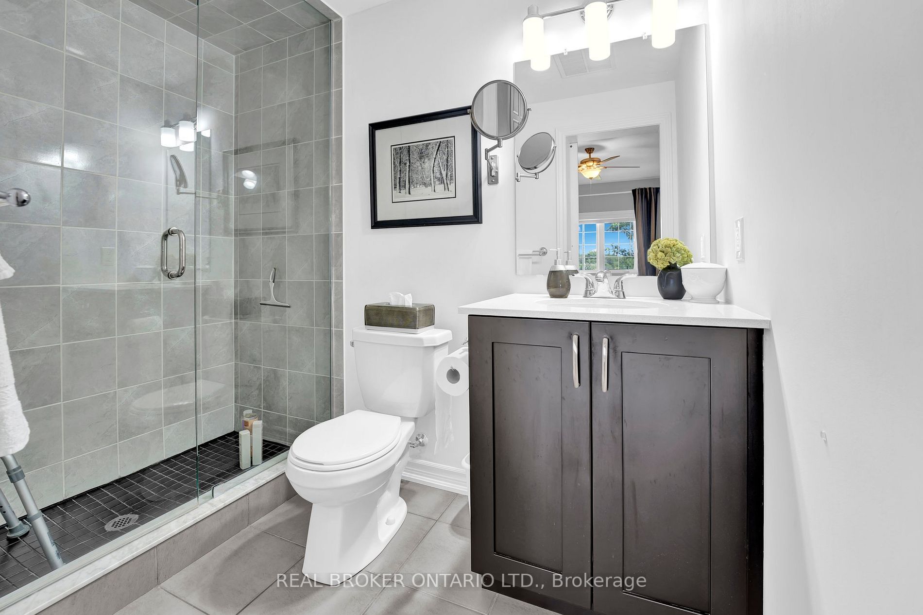 40 Ferndale Dr S, #201