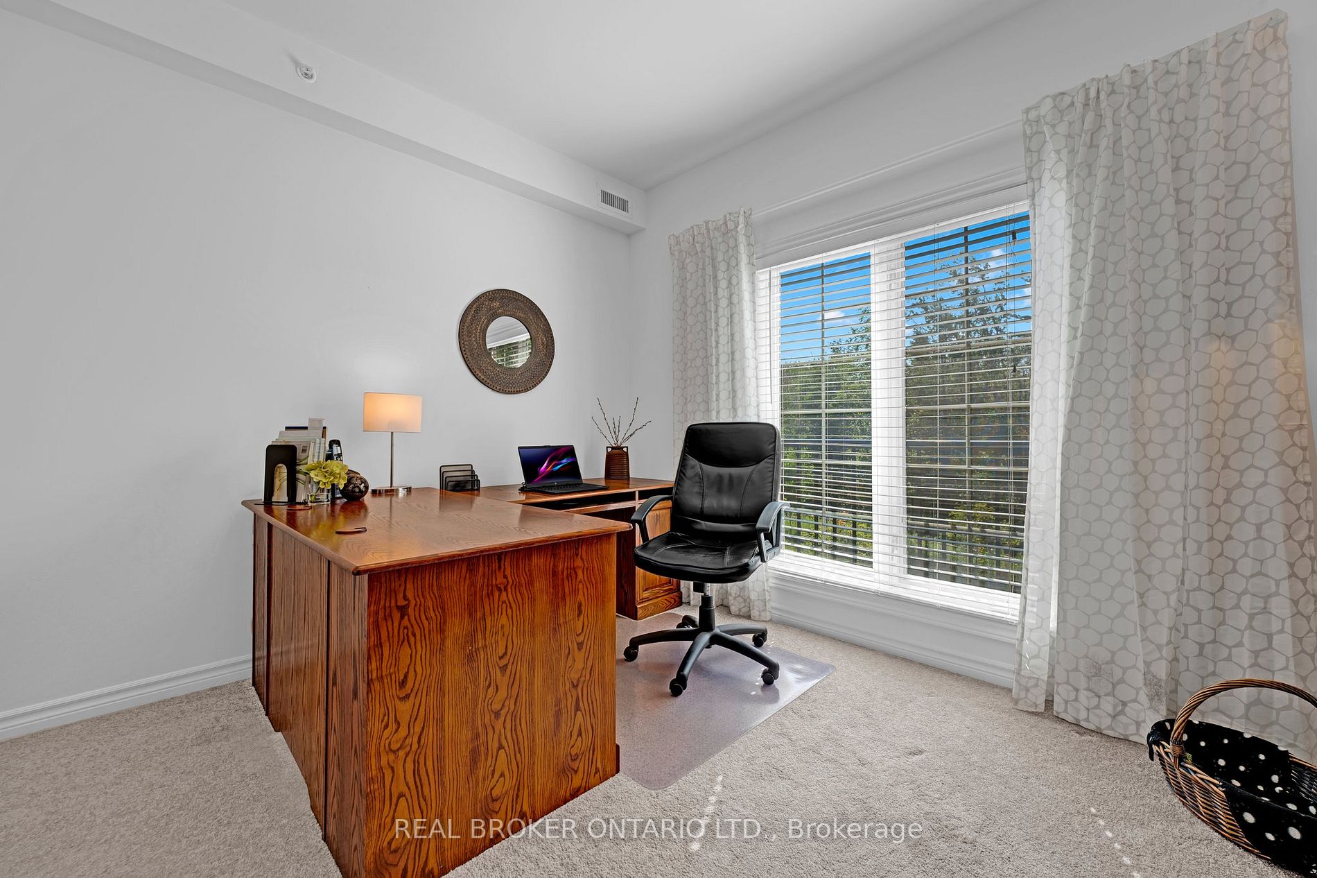 40 Ferndale Dr S, #201