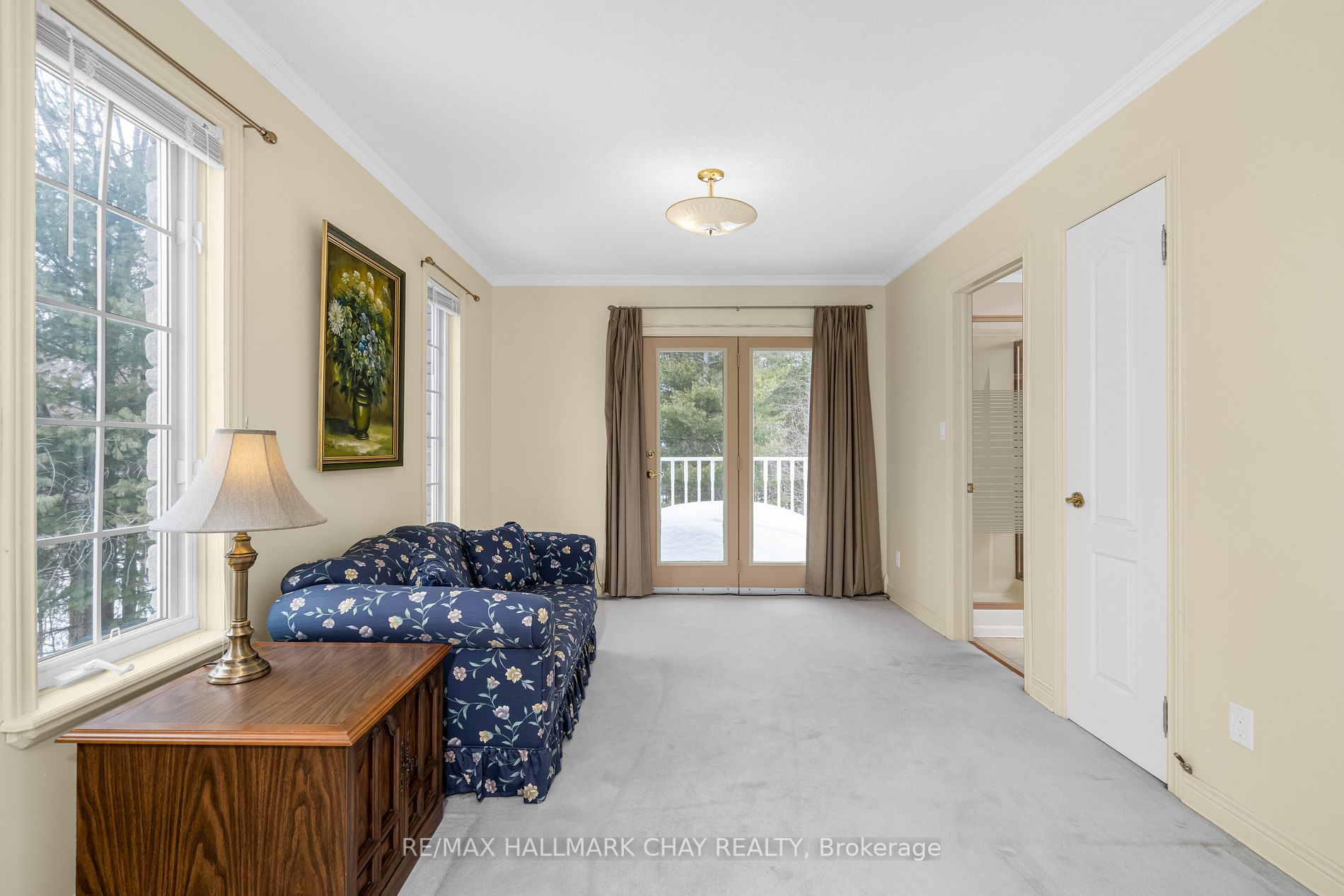 712 Mt St Louis Road W
