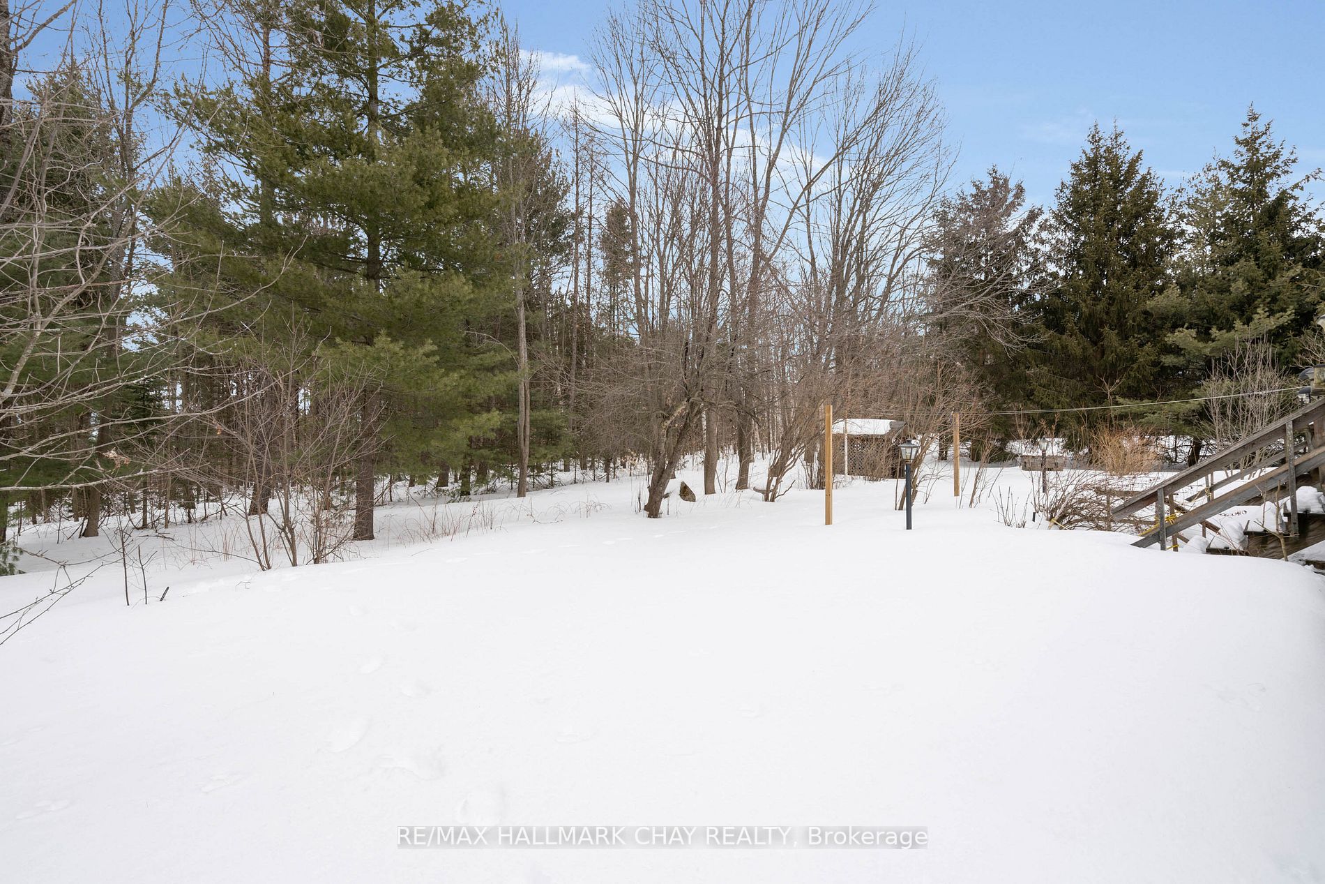 712 Mt St Louis Road W
