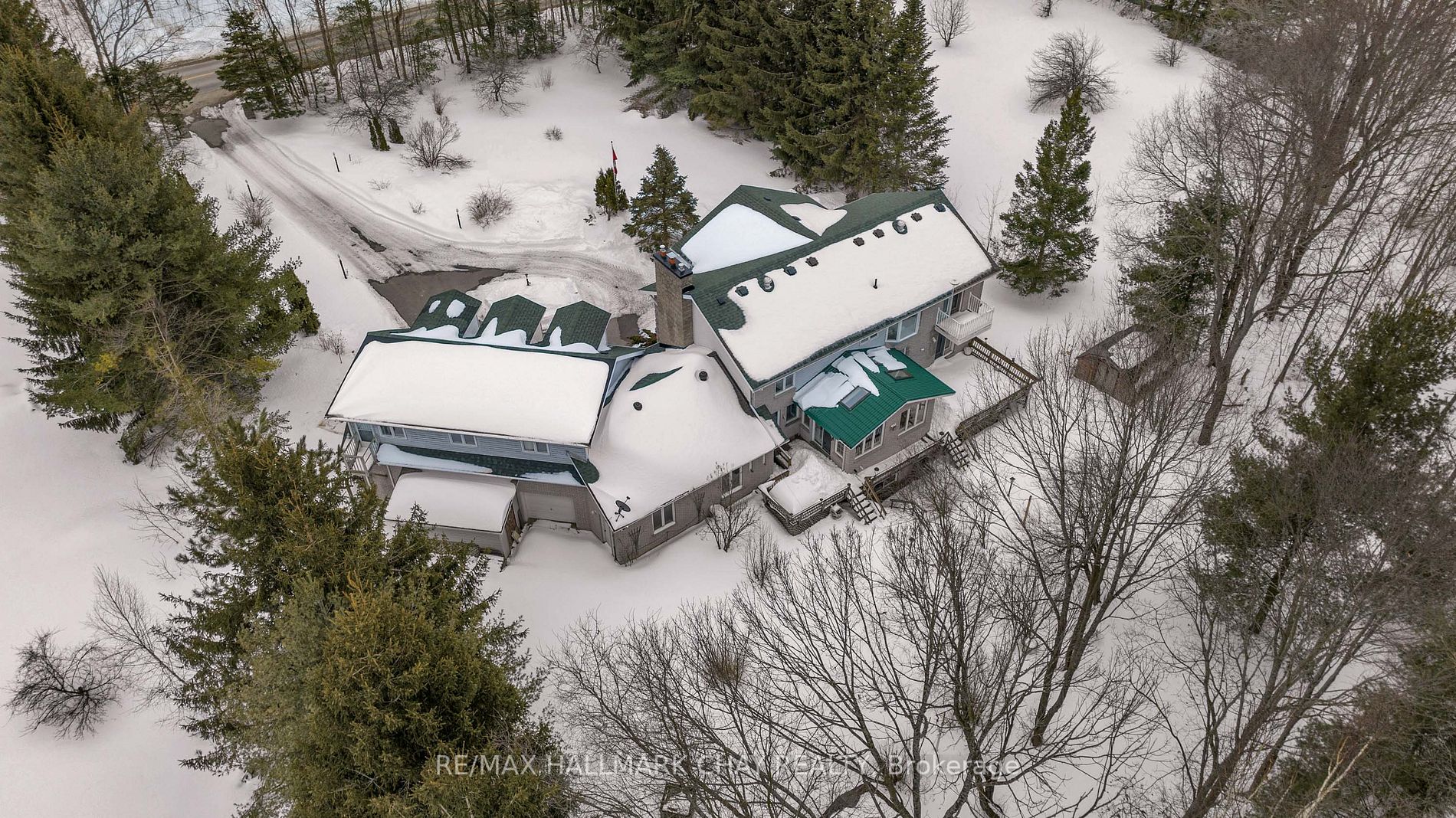 712 Mt St Louis Road W